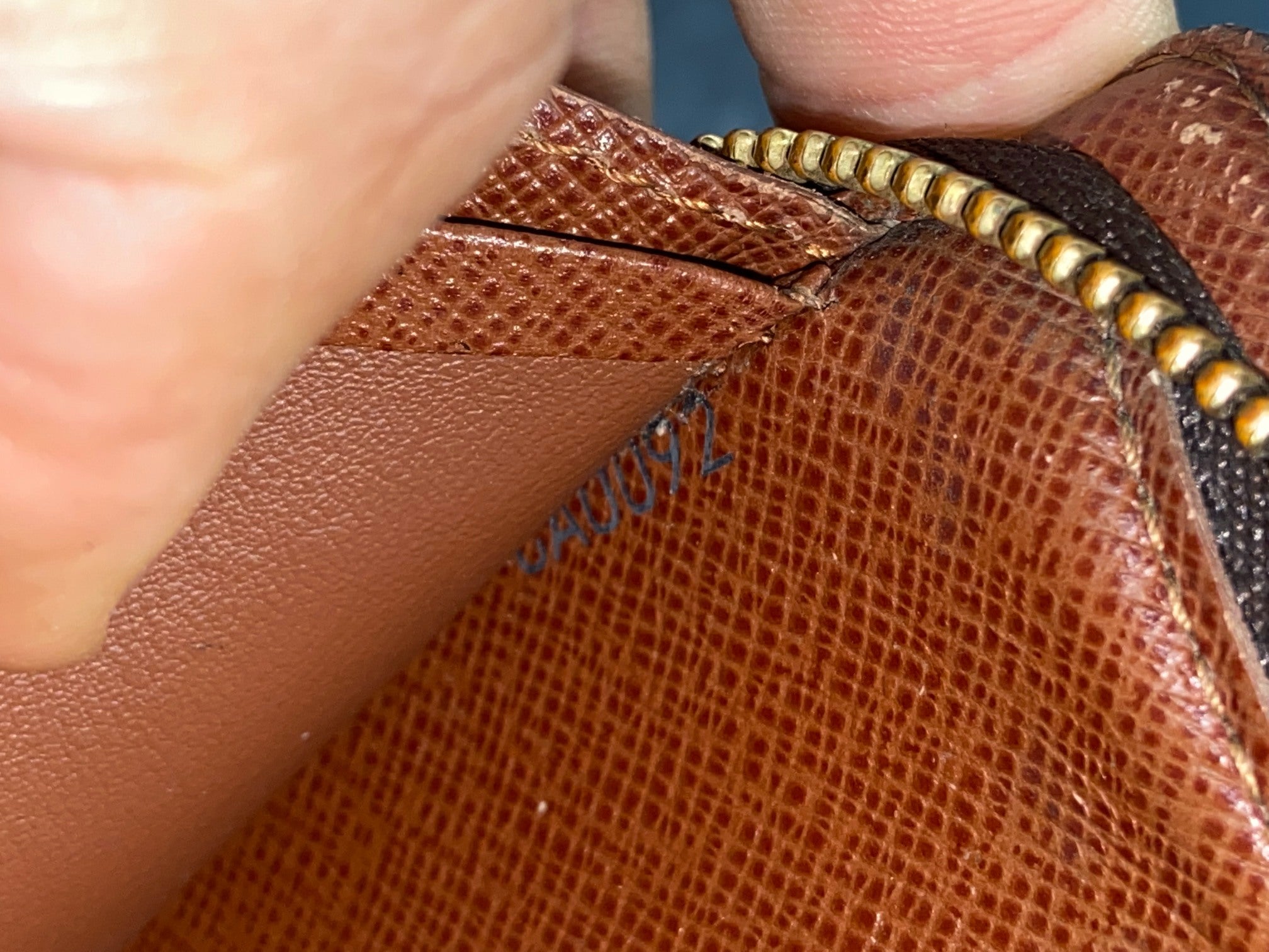 Louis Vuitton Monogram Canvas Zippy Wallet