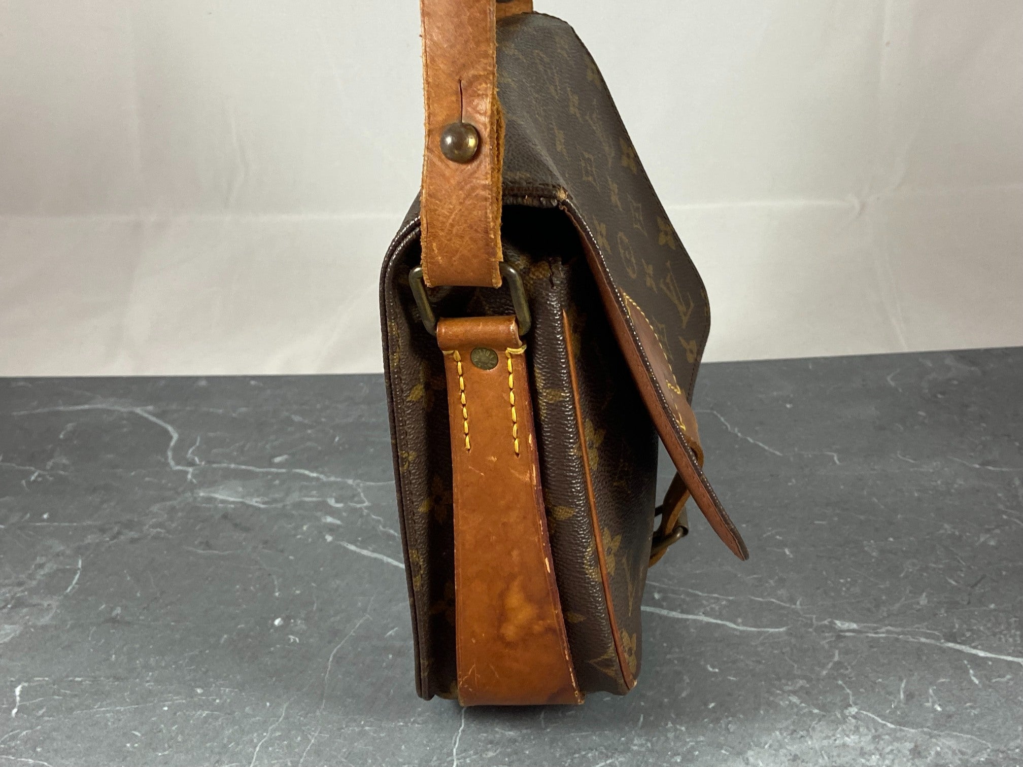 Louis Vuitton Cartouchière MM Shoulder Bag Monogram Canvas