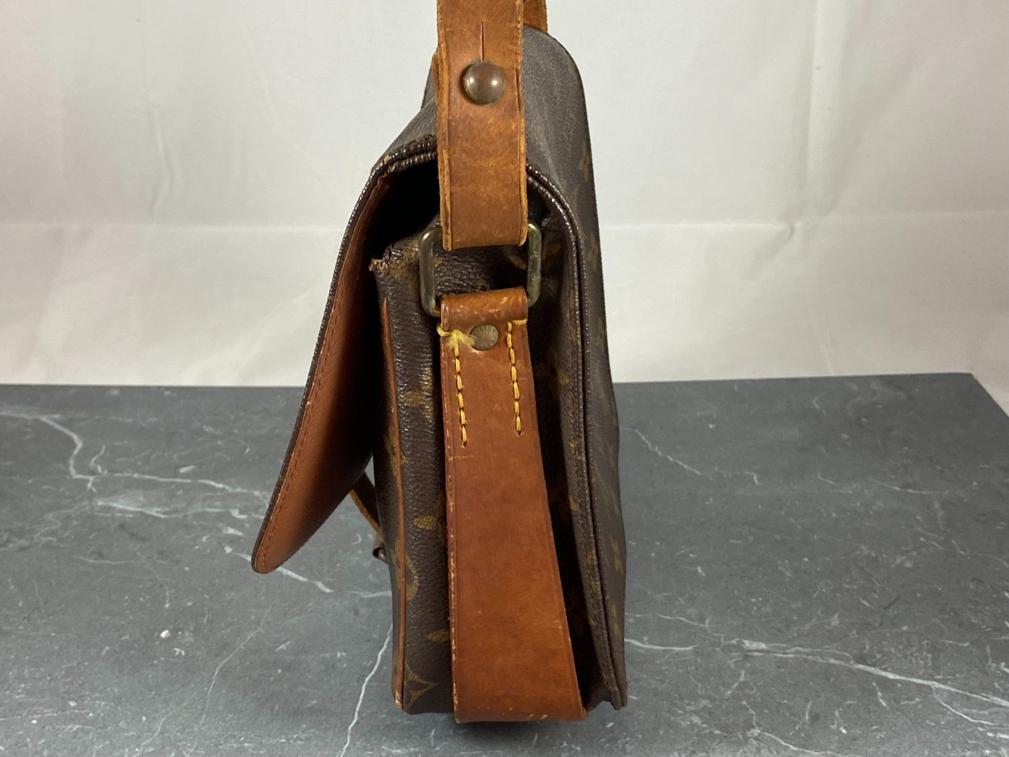 Louis Vuitton Cartouchière MM Shoulder Bag Monogram Canvas