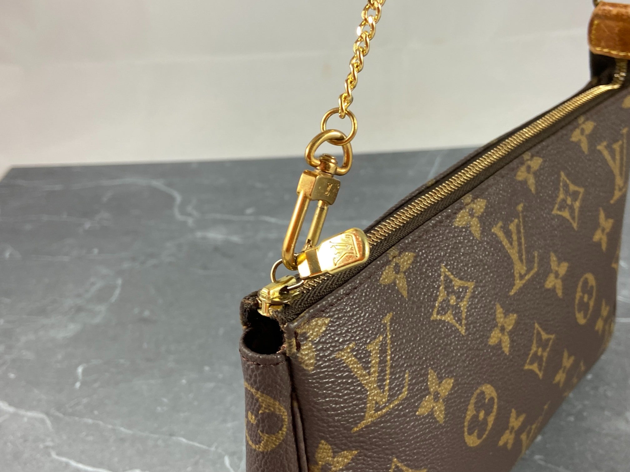 Louis Vuitton Pochette Accessoires Monogram Canvas