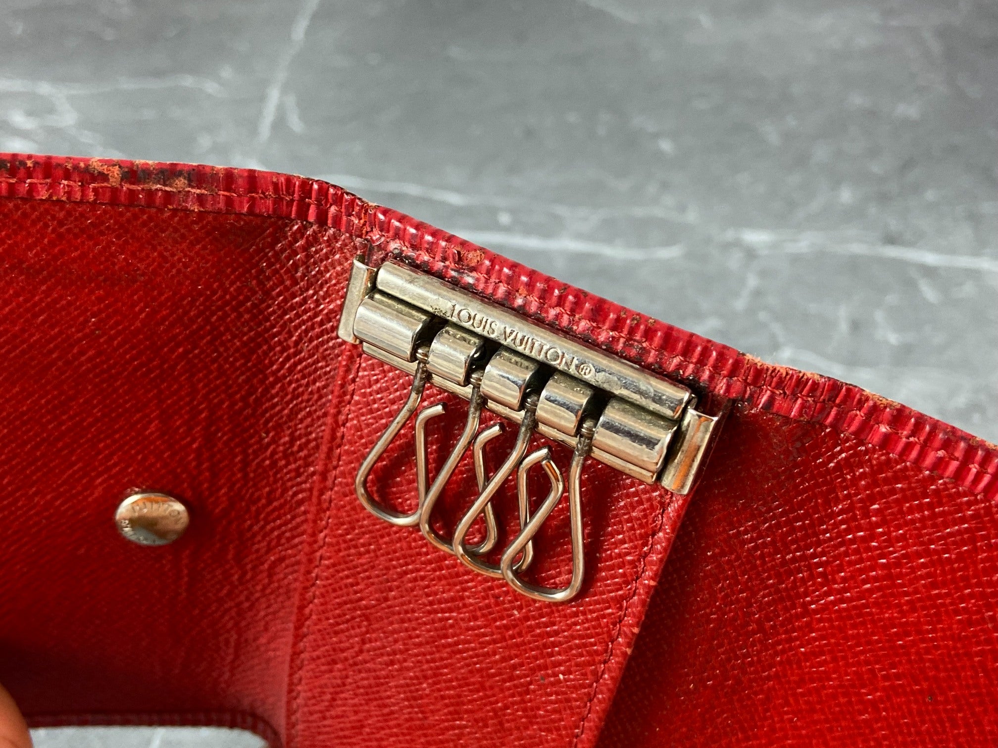 Louis Vuitton 4 Key Holder Black Epi Leather