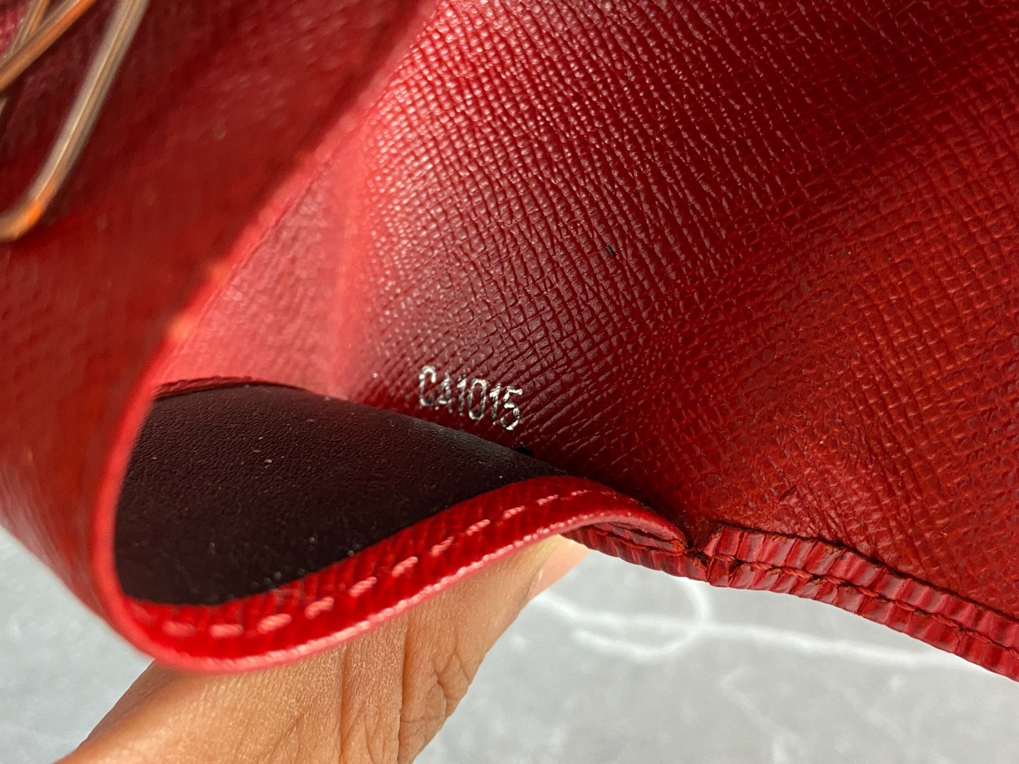 Louis Vuitton 4 Key Holder Black Epi Leather