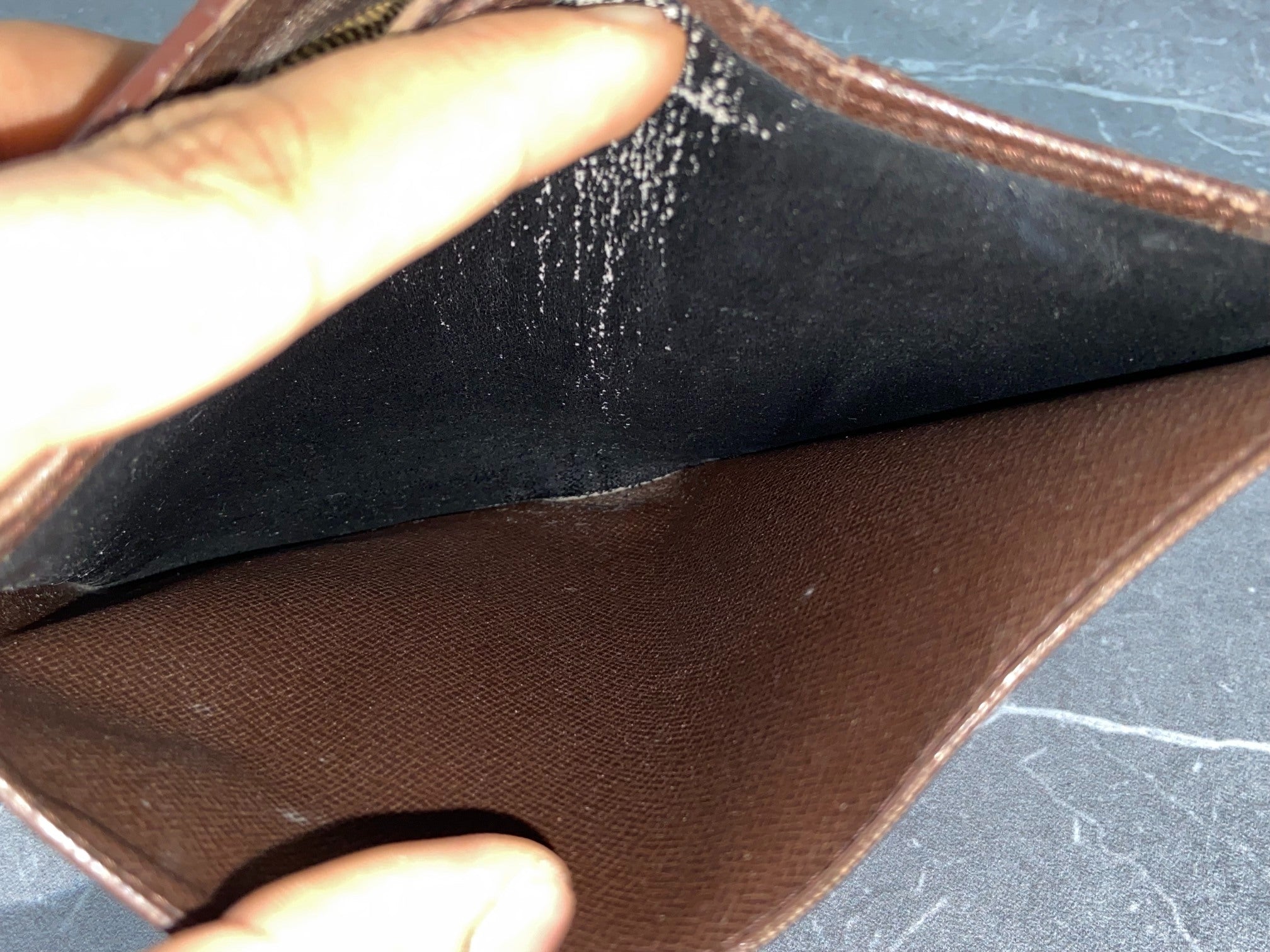 Louis Vuitton Porte-Monnaie Tresor Damier Ebene Canvas