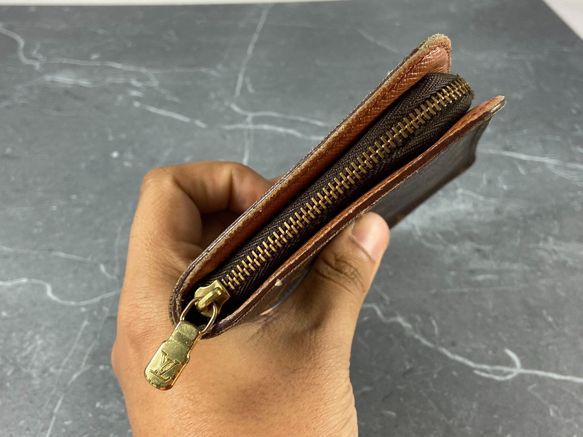 Louis Vuitton Monogram Canvas Zippy Wallet