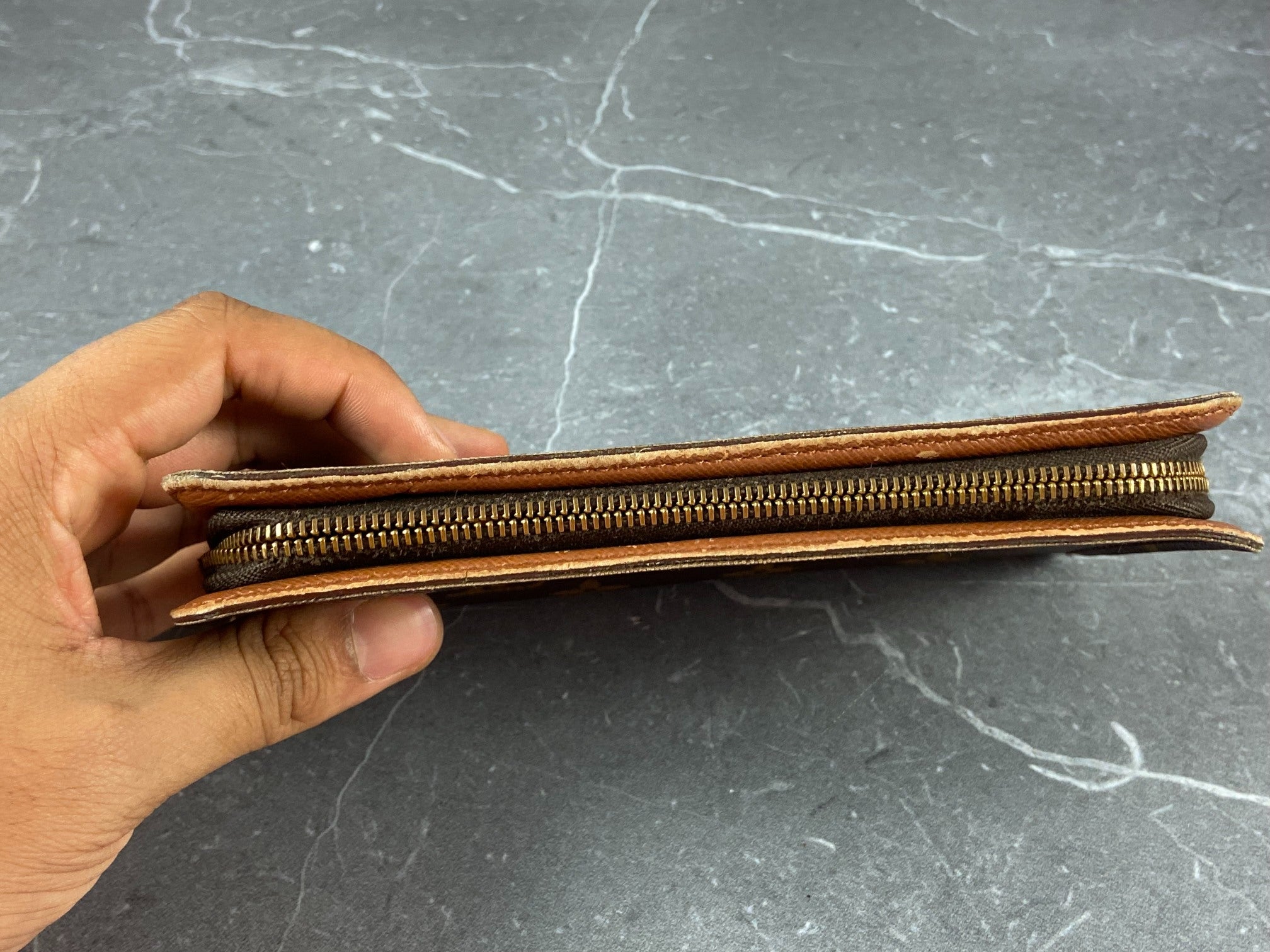 Louis Vuitton Monogram Canvas Zippy Wallet