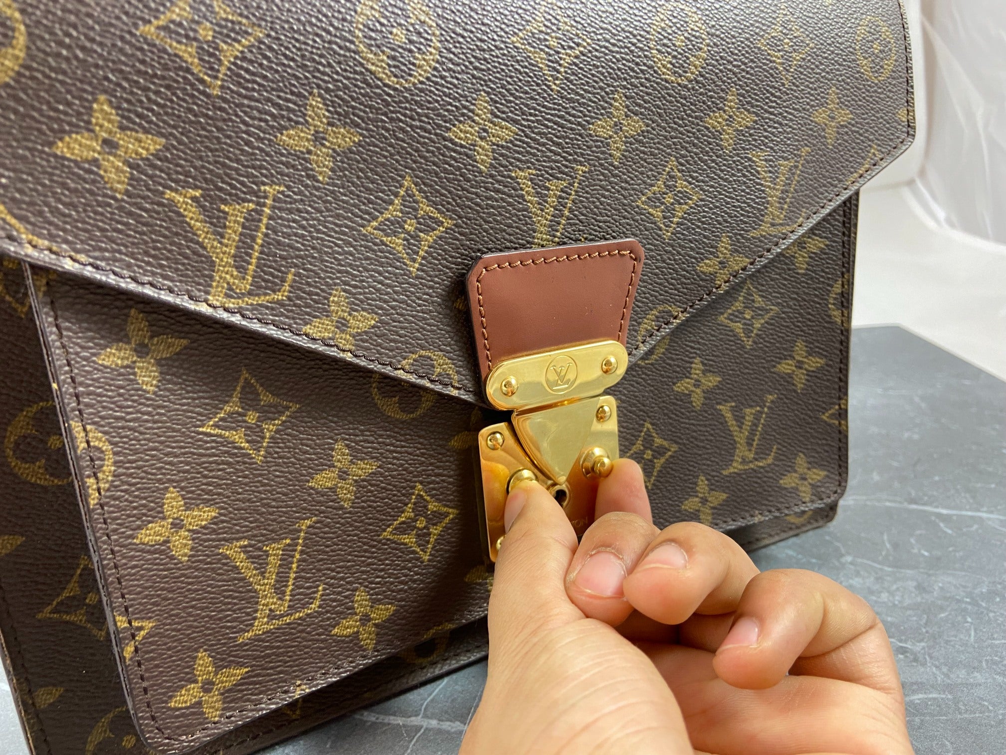 Louis Vuitton Monceau 28 Monogram Canvas