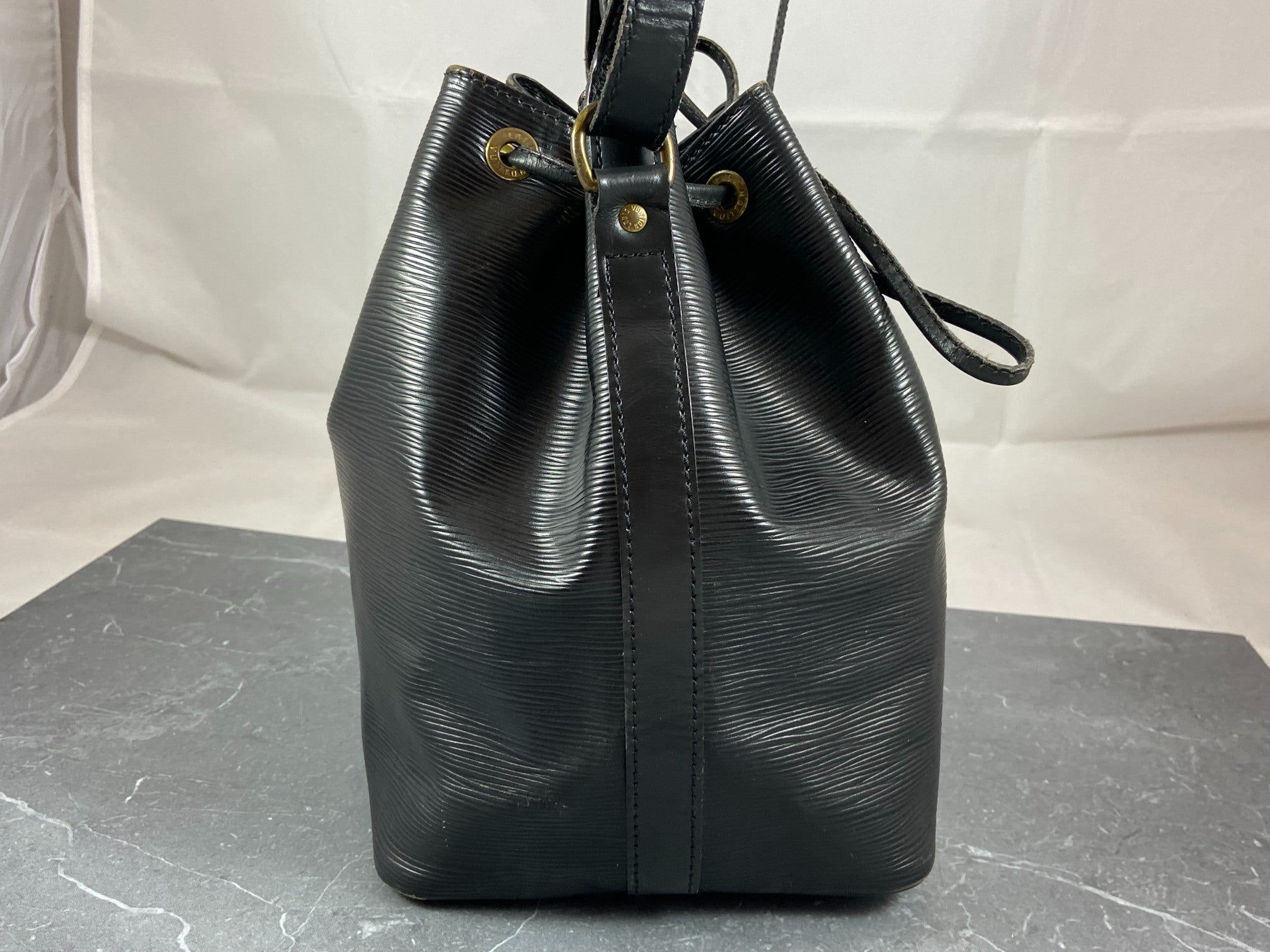 Louis Vuitton Sac Noé Petit Black Epi Leather
