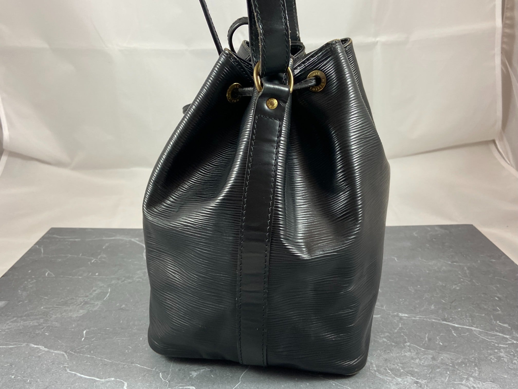 Louis Vuitton Sac Noé Petit Black Epi Leather