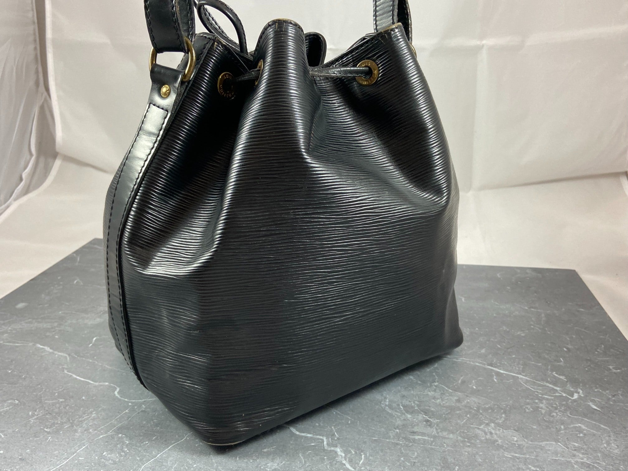 Louis Vuitton Sac Noé Petit Black Epi Leather
