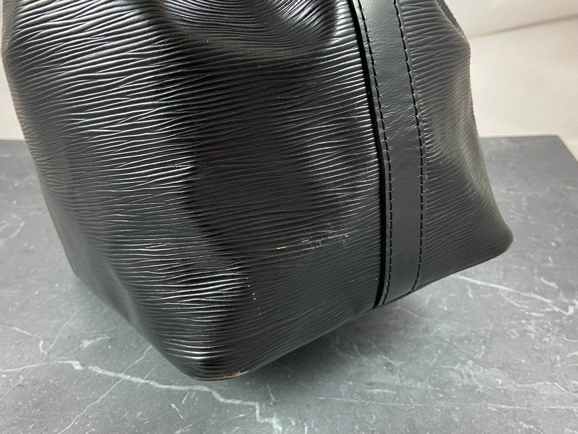 Louis Vuitton Sac Noé Petit Black Epi Leather