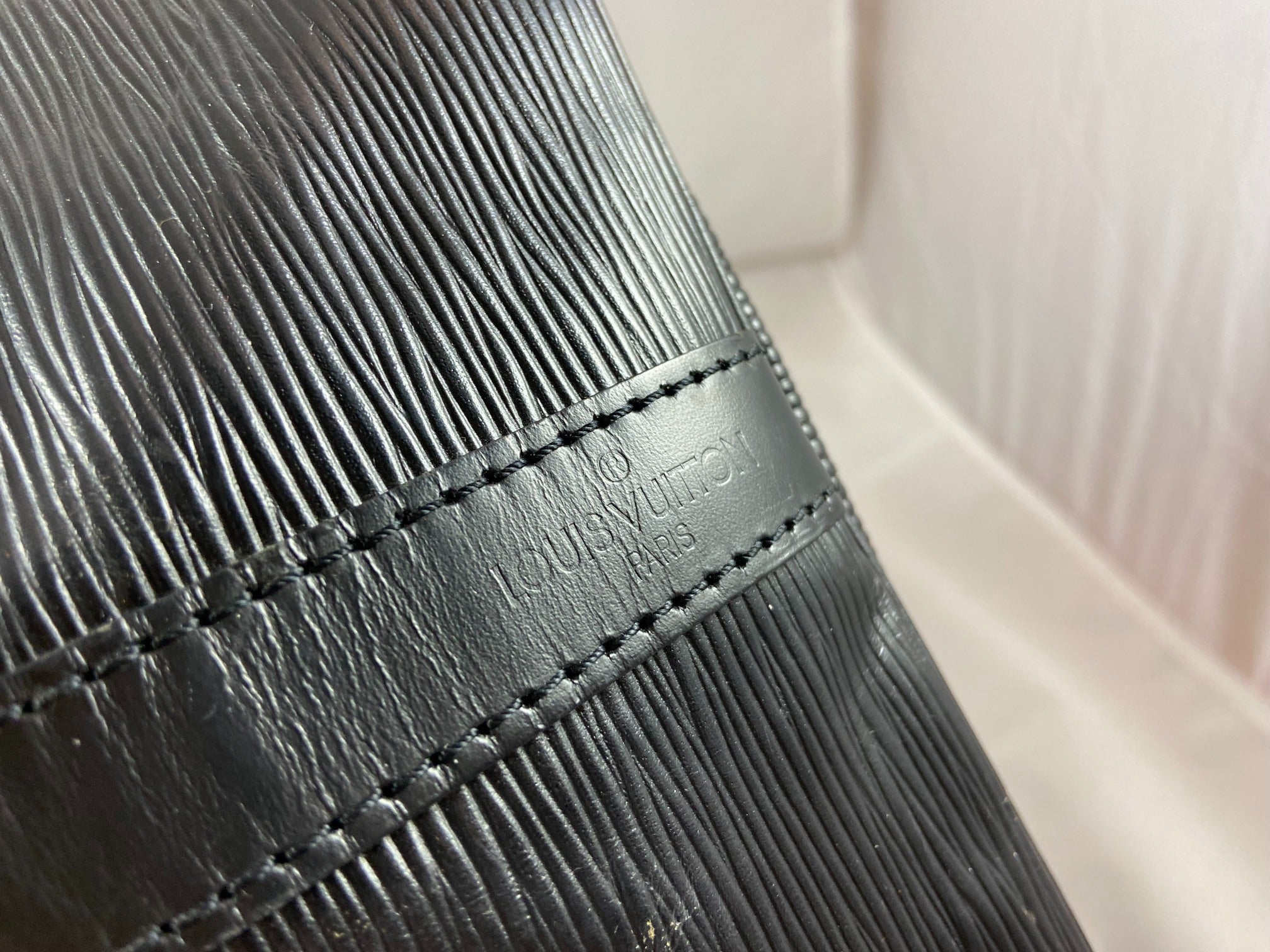 Louis Vuitton Sac Noé Petit Black Epi Leather