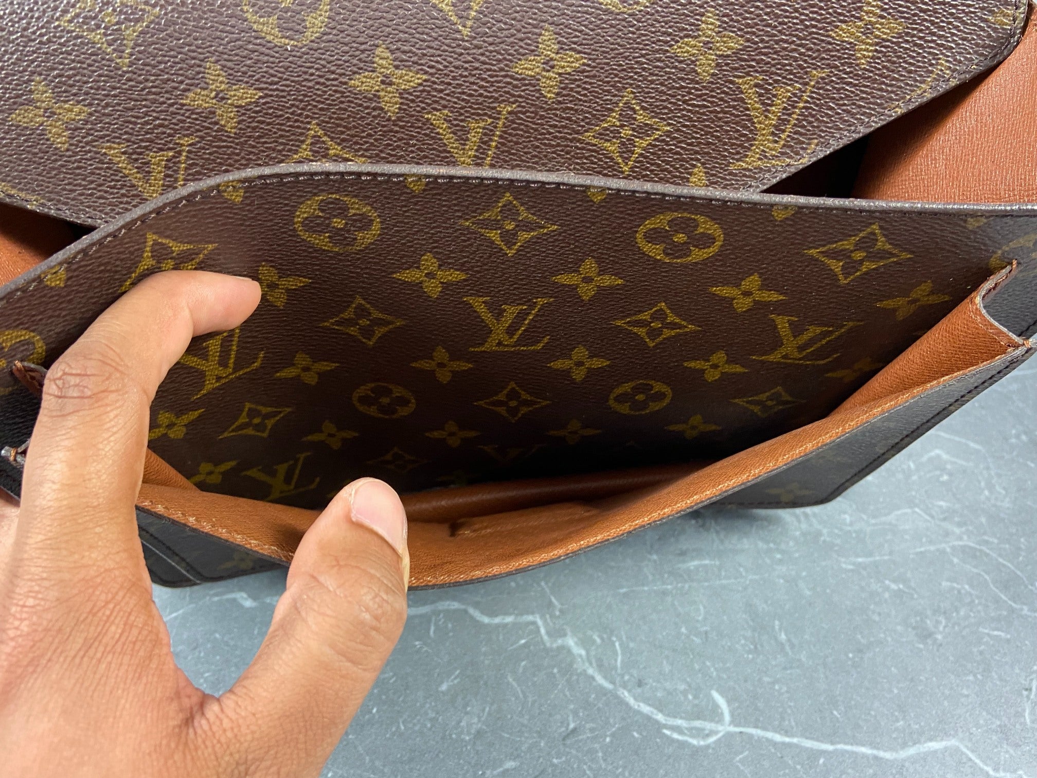 Louis Vuitton Monceau 26 Monogram Canvas