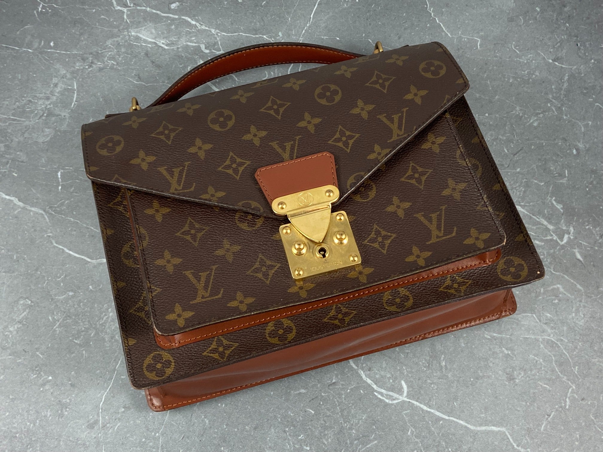 Louis Vuitton Monceau 26 Monogram Canvas