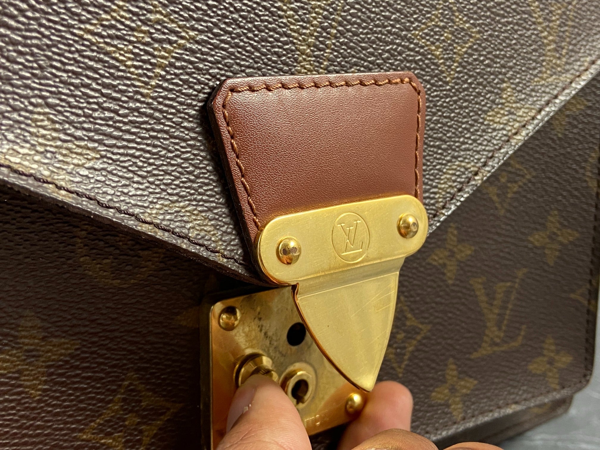 Louis Vuitton Monceau 26 Monogram Canvas