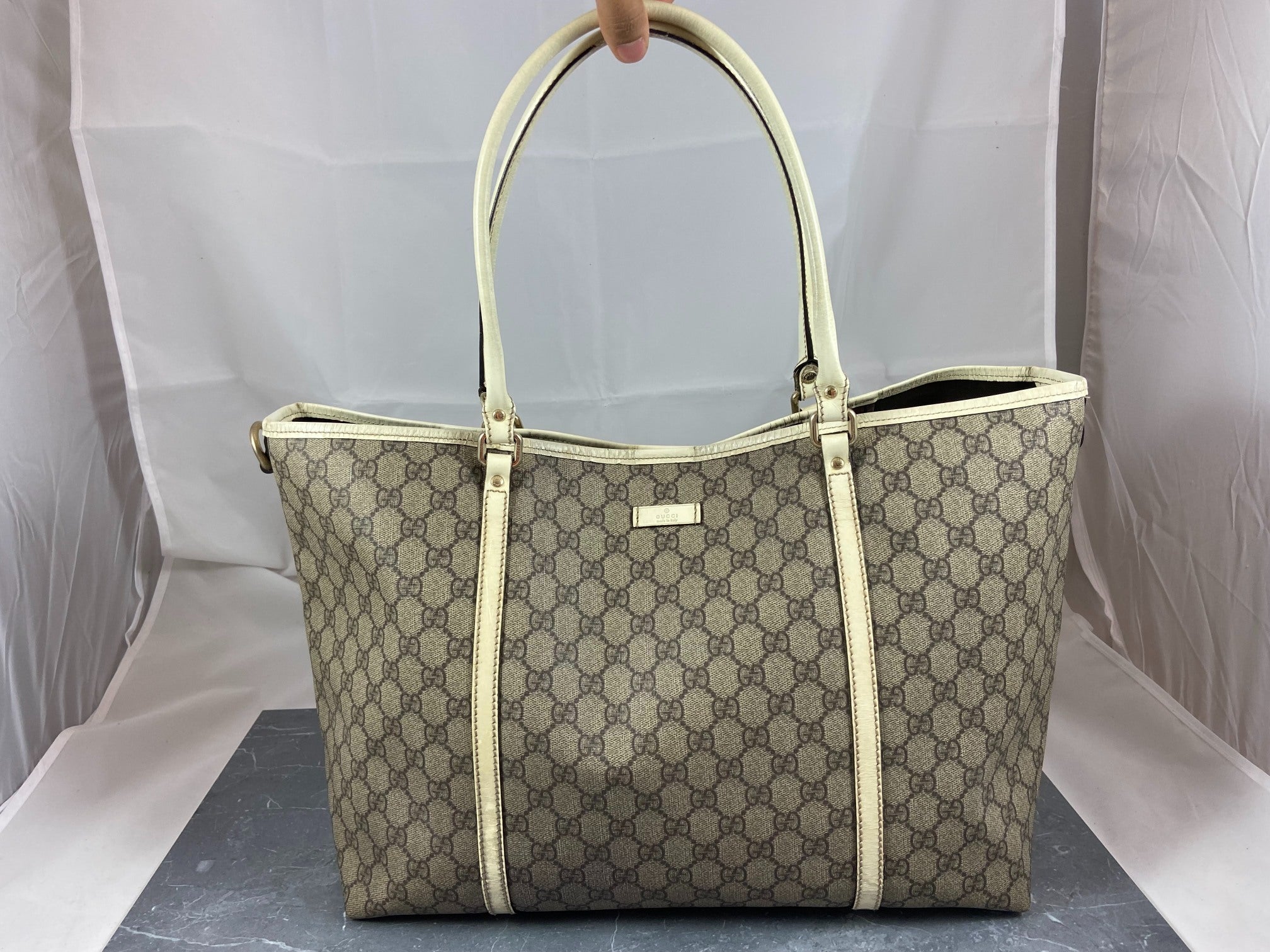 Gucci Hand / Shopper Bag Grey GG Supreme Canvas