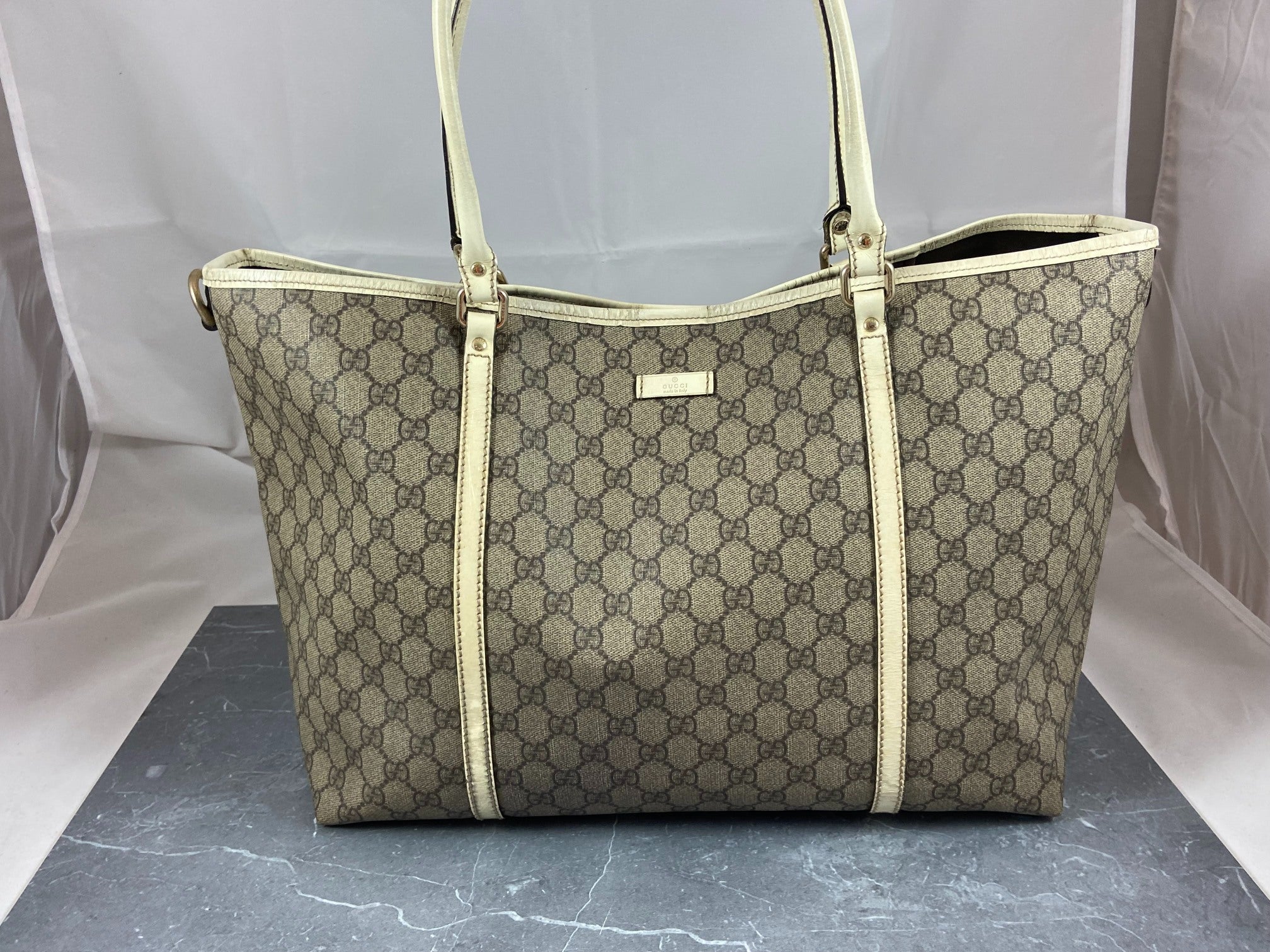 Gucci Hand / Shopper Bag Grey GG Supreme Canvas
