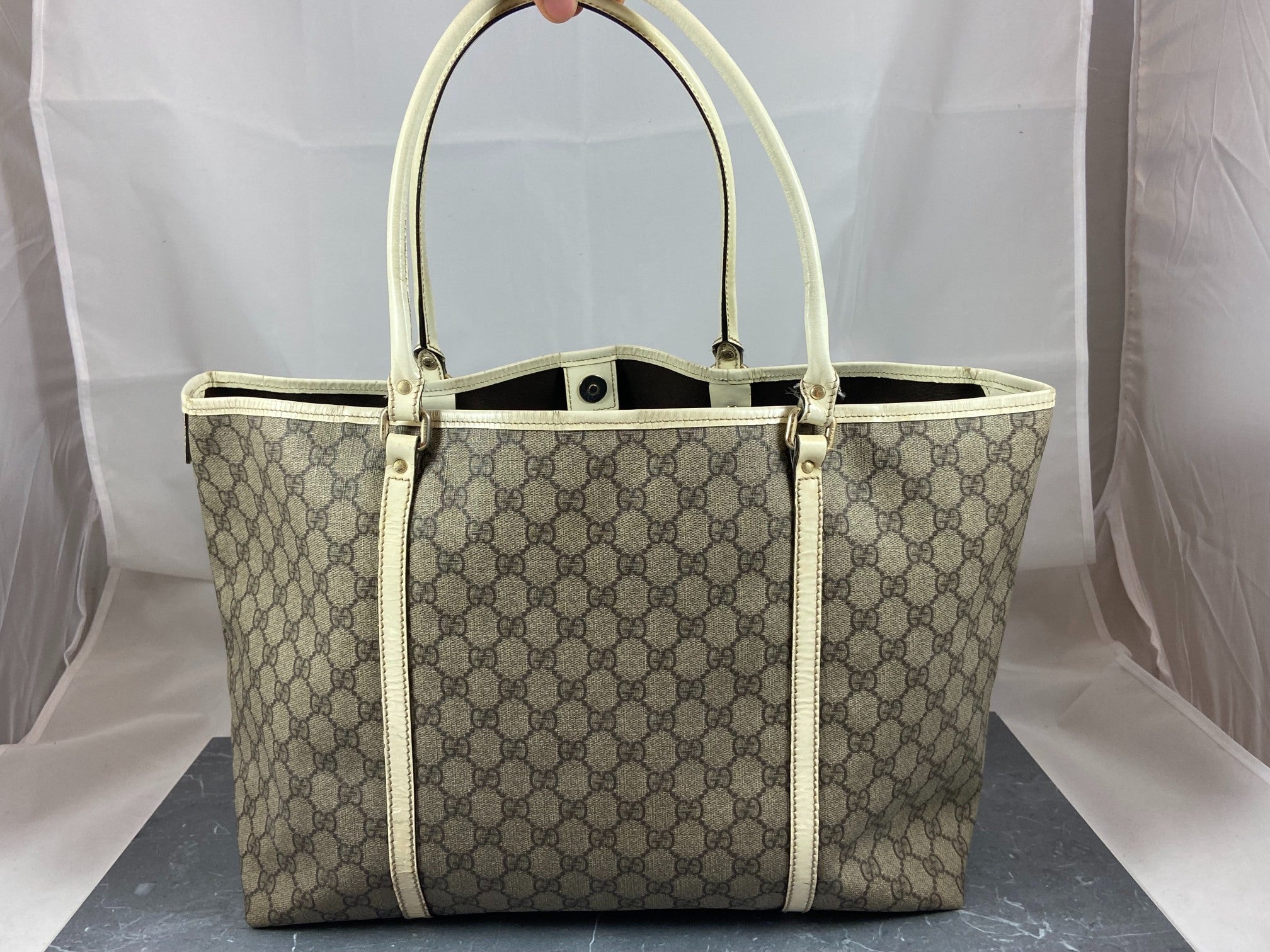 Gucci Hand / Shopper Bag Grey GG Supreme Canvas