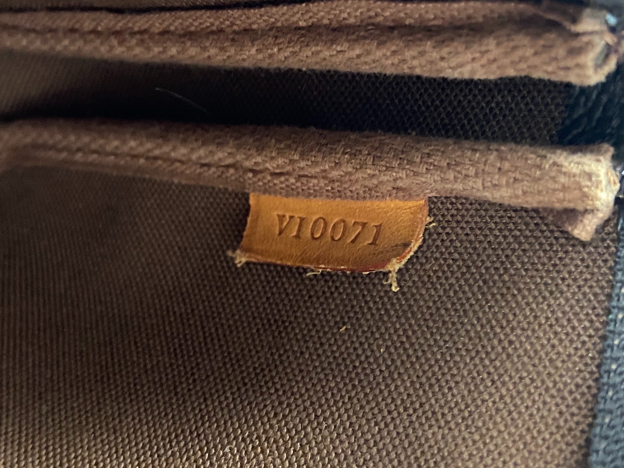 Louis Vuitton Pochette Accessoires Monogram Canvas