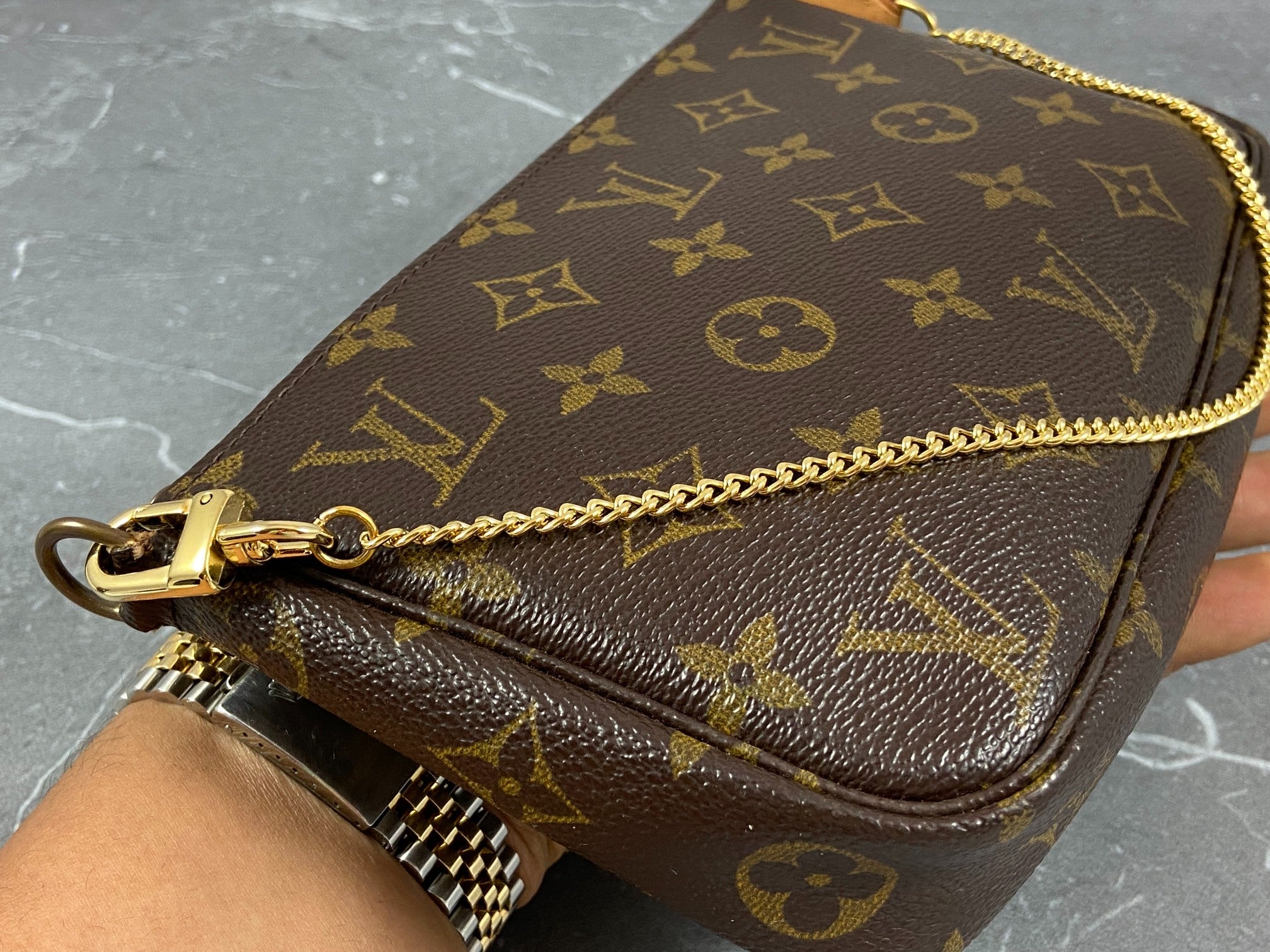 Louis Vuitton Pochette Accessoires Monogram Canvas
