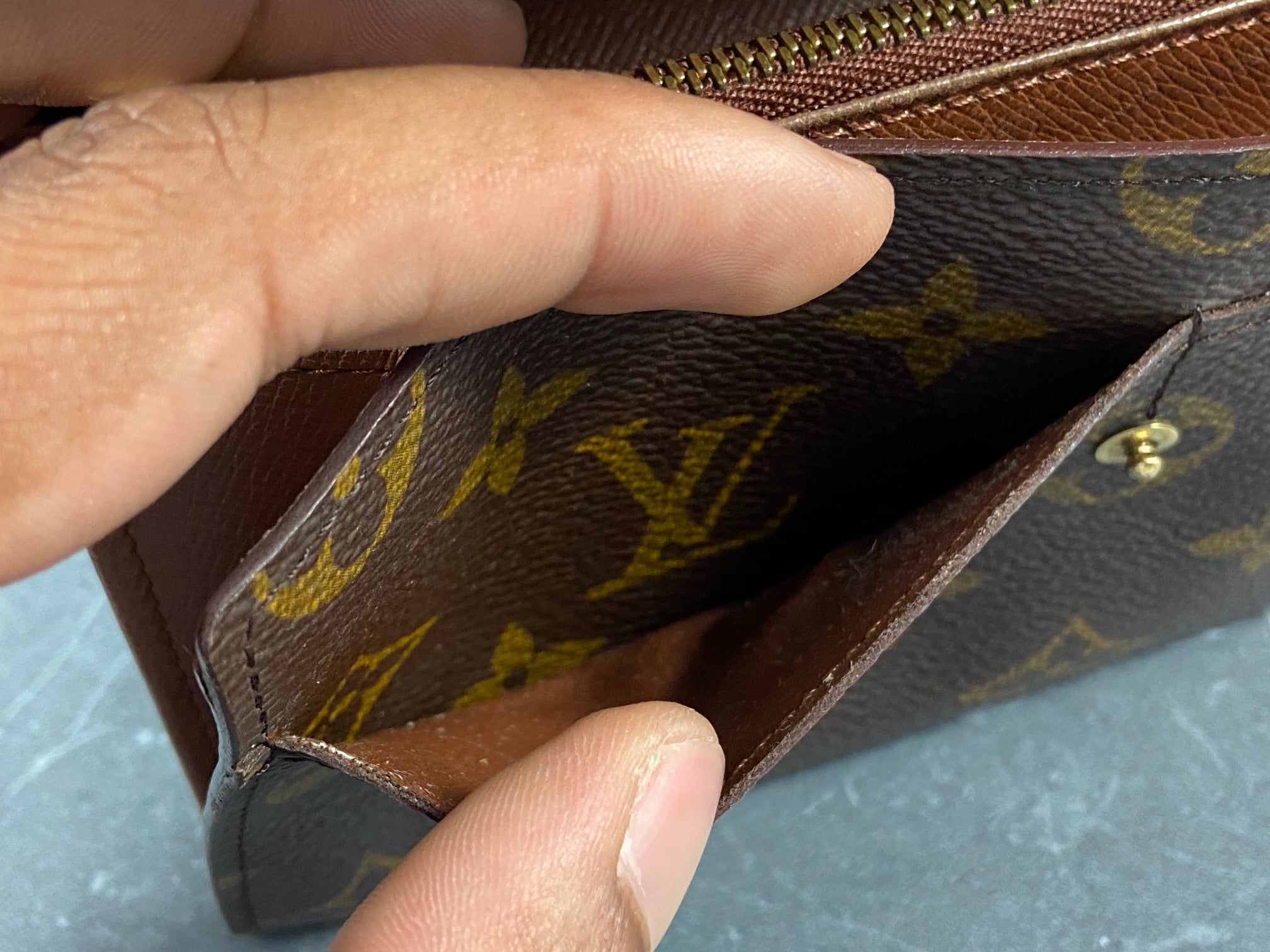 Louis Vuitton Sarah Wallet Monogram Canvas