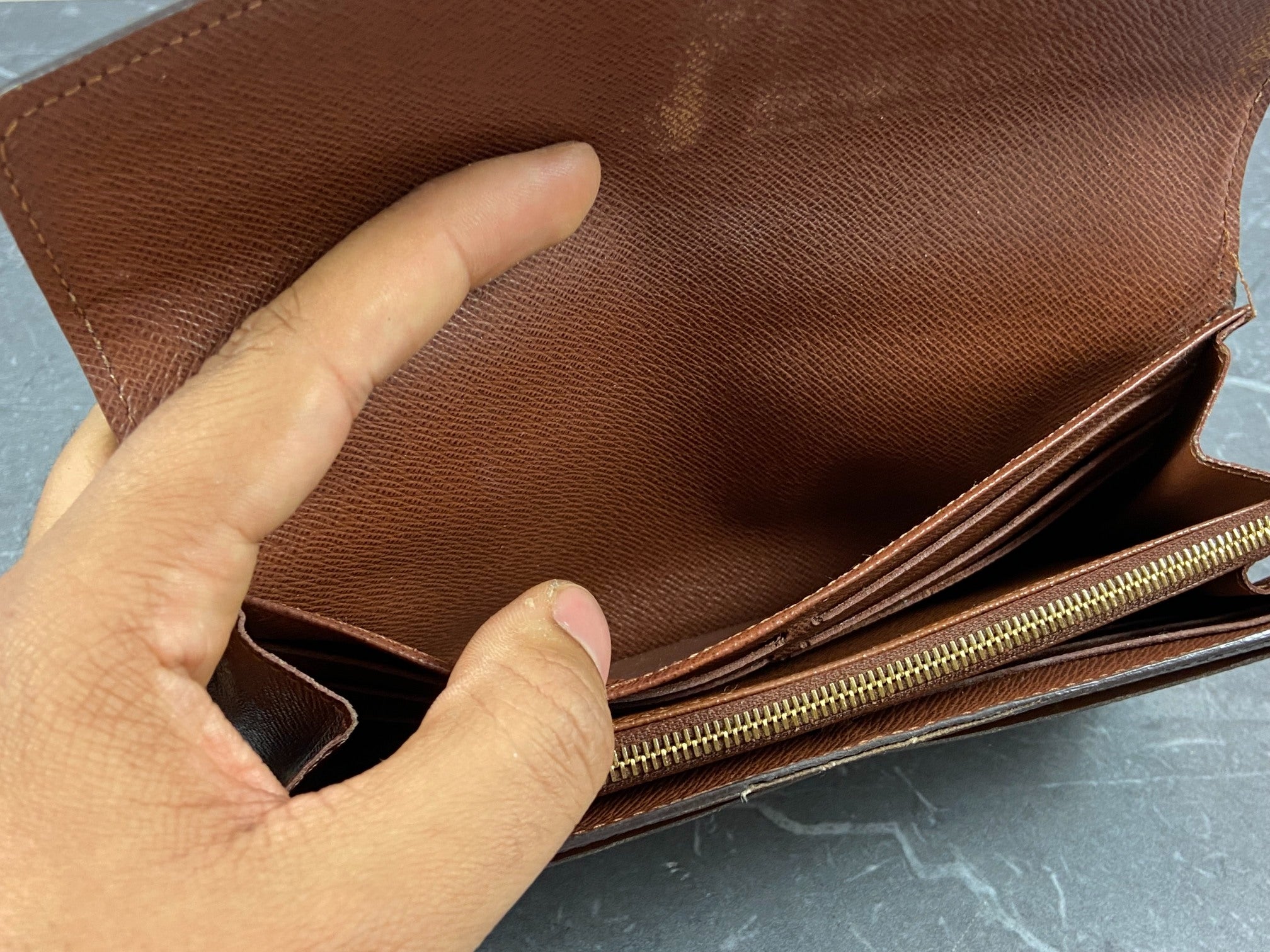 Louis Vuitton Sarah Wallet Monogram Canvas