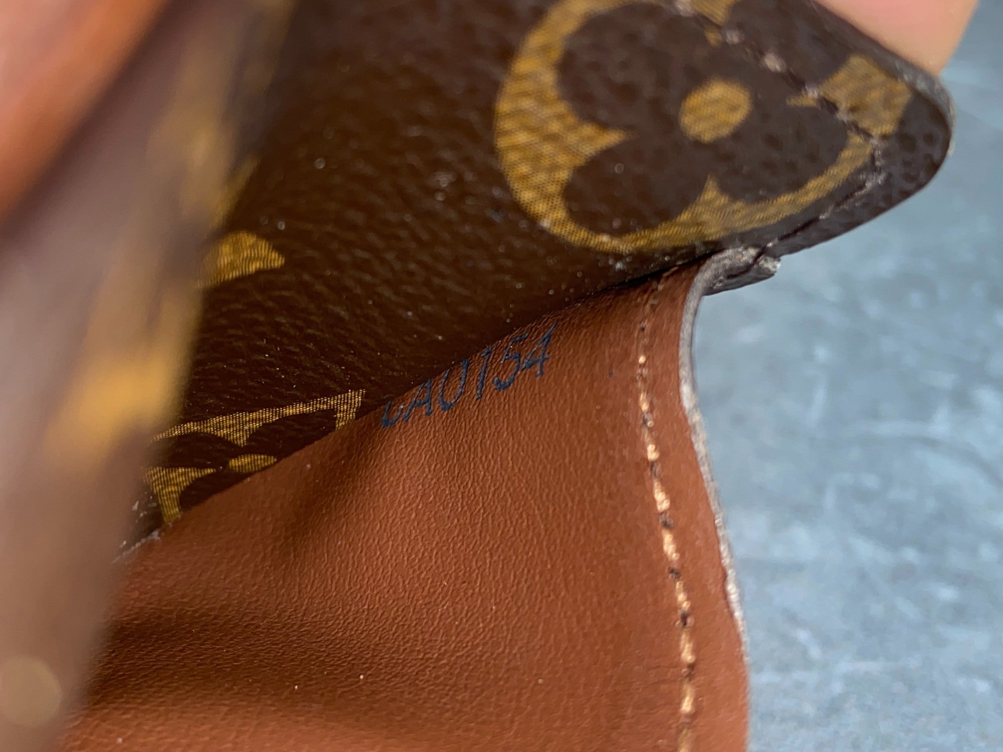 Louis Vuitton Sarah Wallet Monogram Canvas