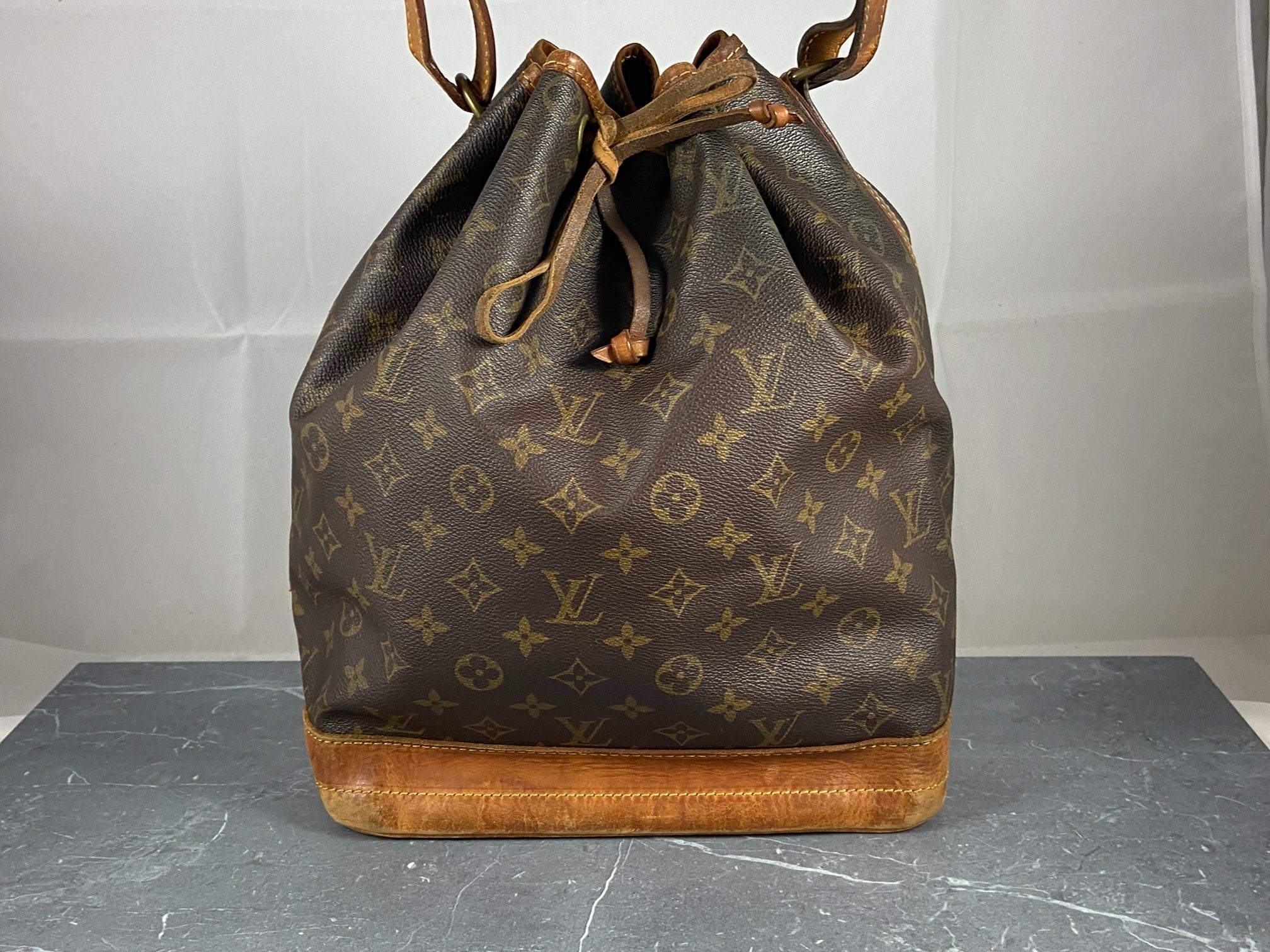 Louis Vuitton Sac Noé Grand Monogram Canvas