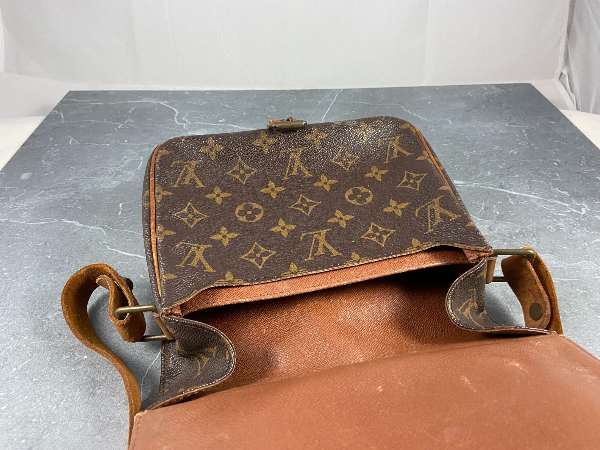 Louis Vuitton Cartouchière MM Shoulder Bag Monogram Canvas