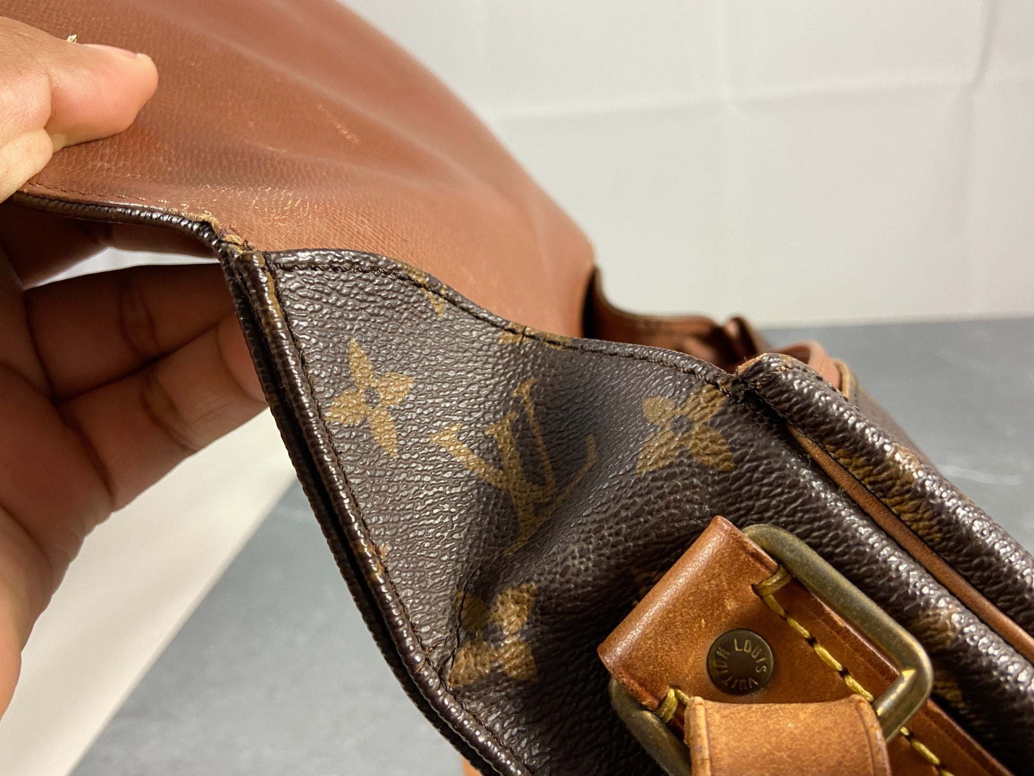 Louis Vuitton Cartouchière MM Shoulder Bag Monogram Canvas