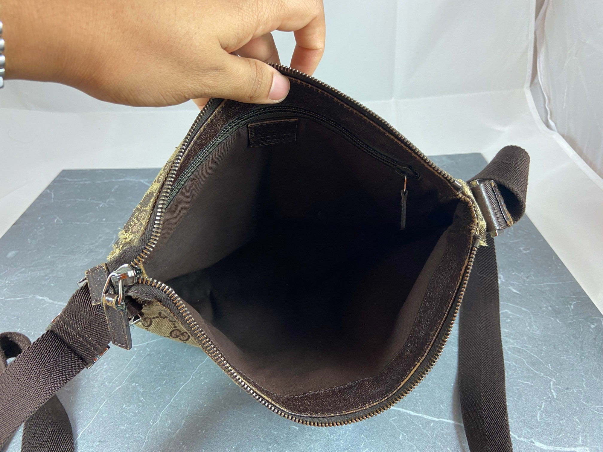 Gucci Shoulder / Messenger Bag Beige GG Monogram