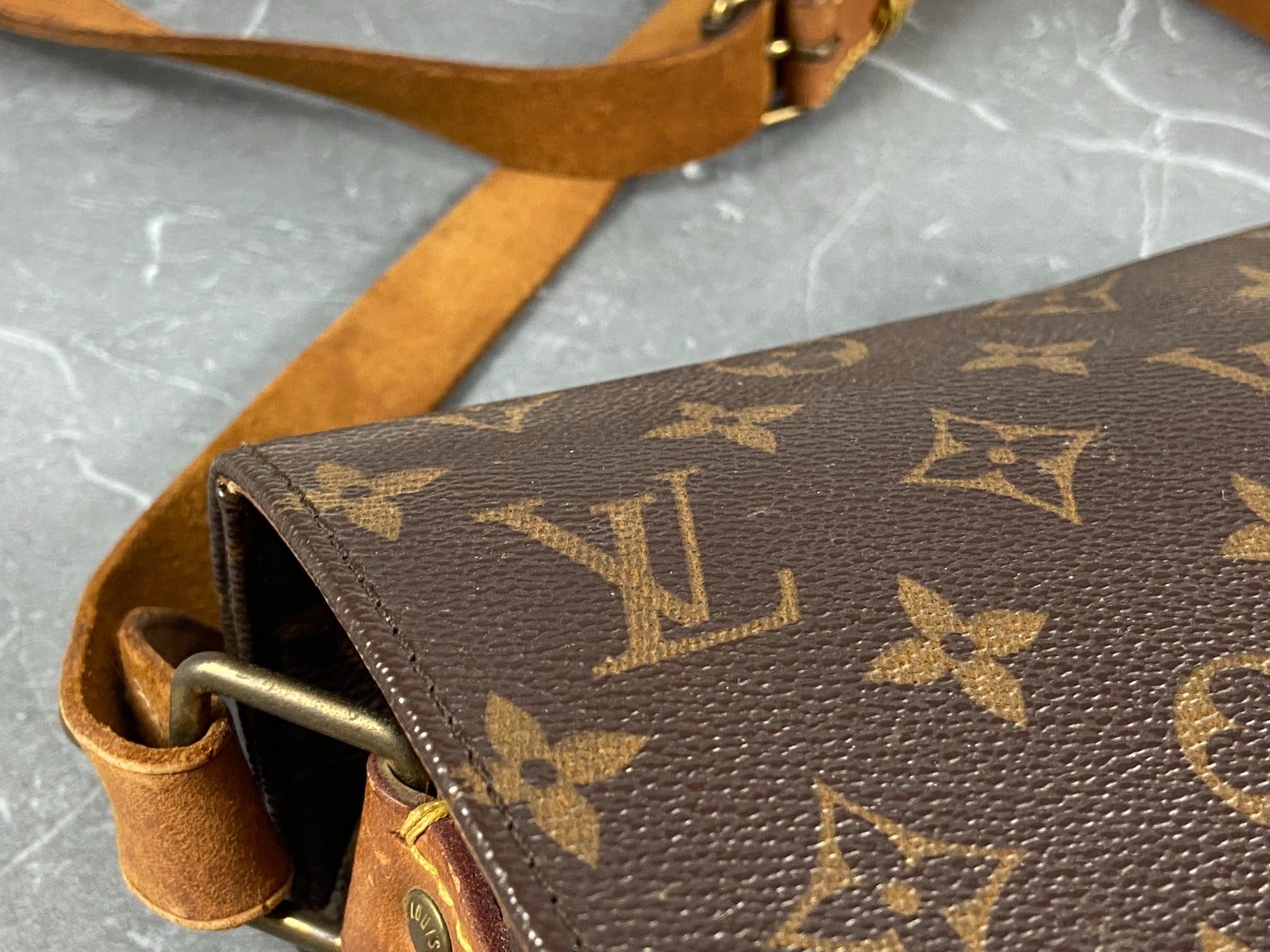 Louis Vuitton Cartouchière MM Shoulder Bag Monogram Canvas