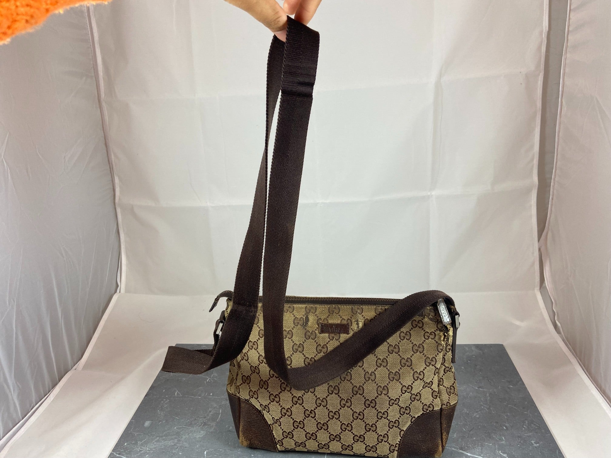 Gucci Shoulder / Messenger Bag Beige GG Monogram