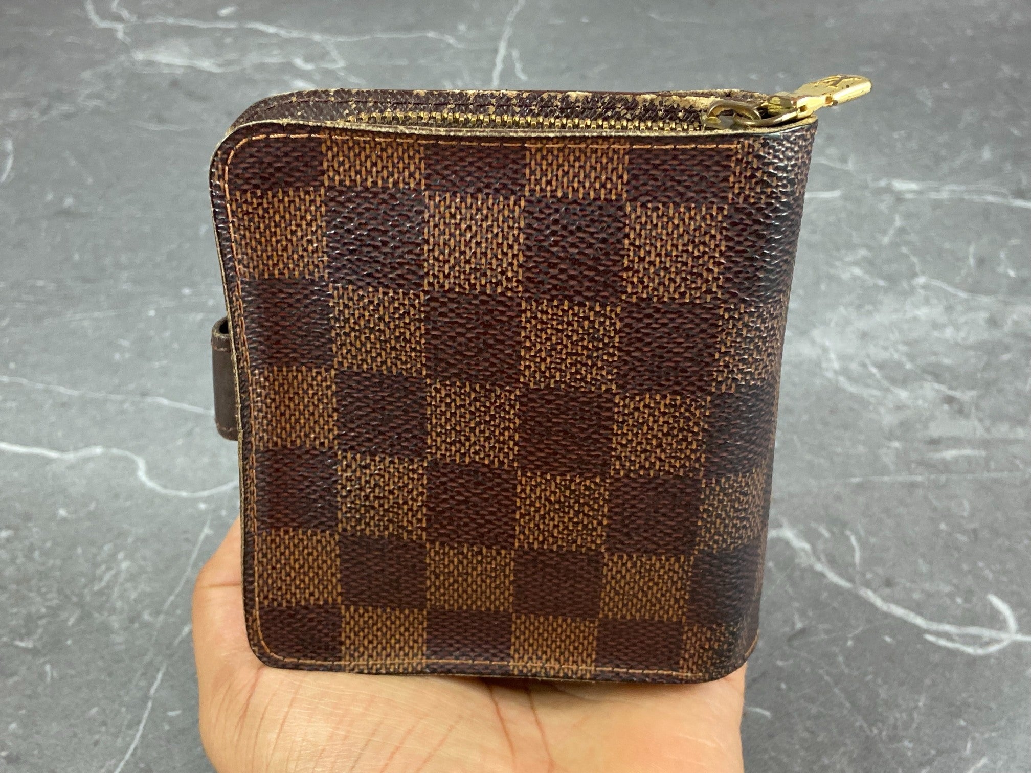 Louis Vuitton Monogram Canvas Zip Around Wallet