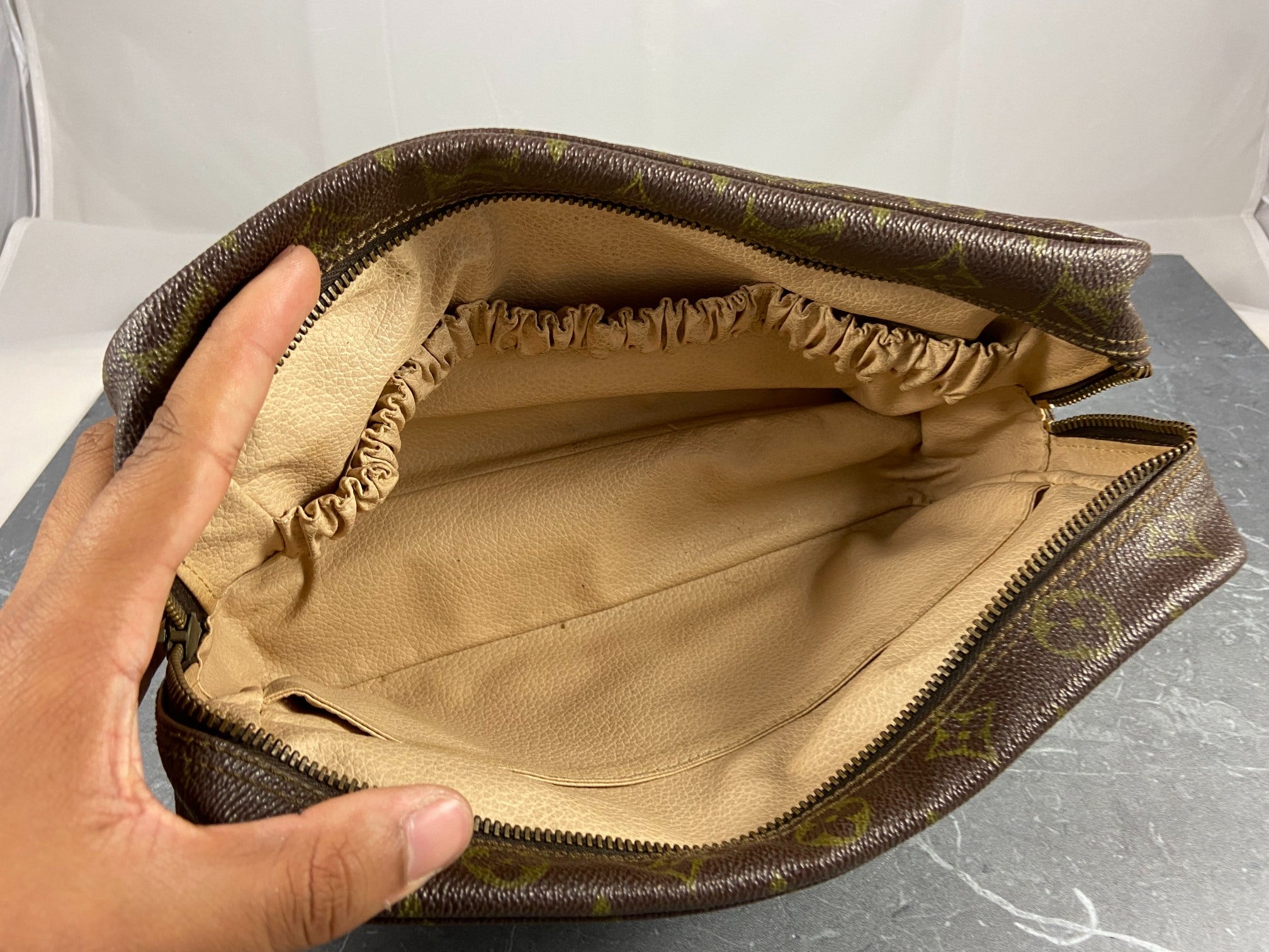 Louis Vuitton Trousse Toilette 28 Monogram Canvas