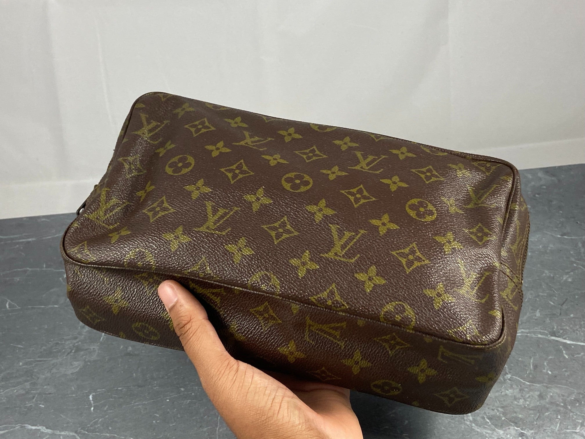 Louis Vuitton Trousse Toilette 28 Monogram Canvas