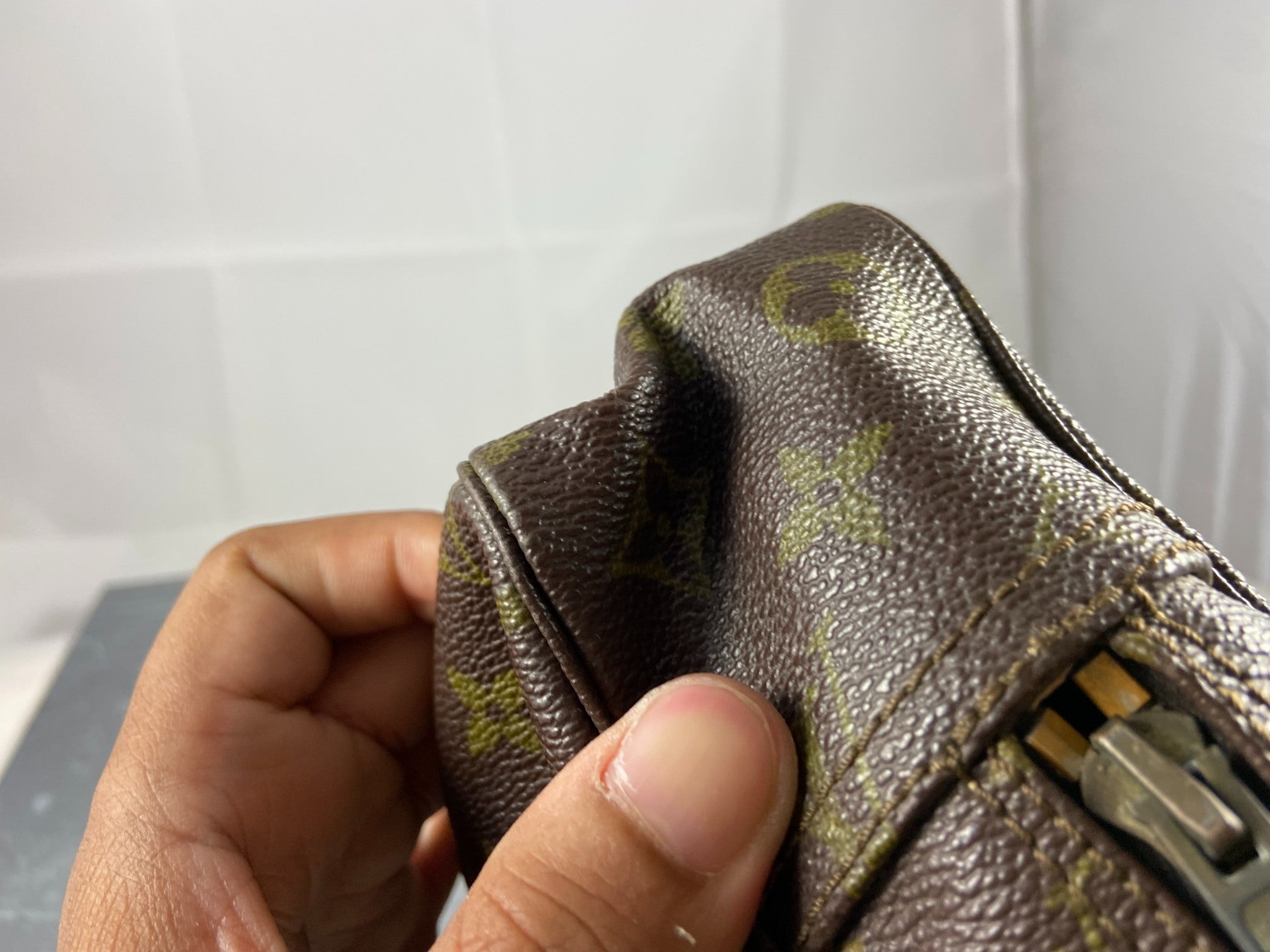 Louis Vuitton Trousse Toilette 28 Monogram Canvas