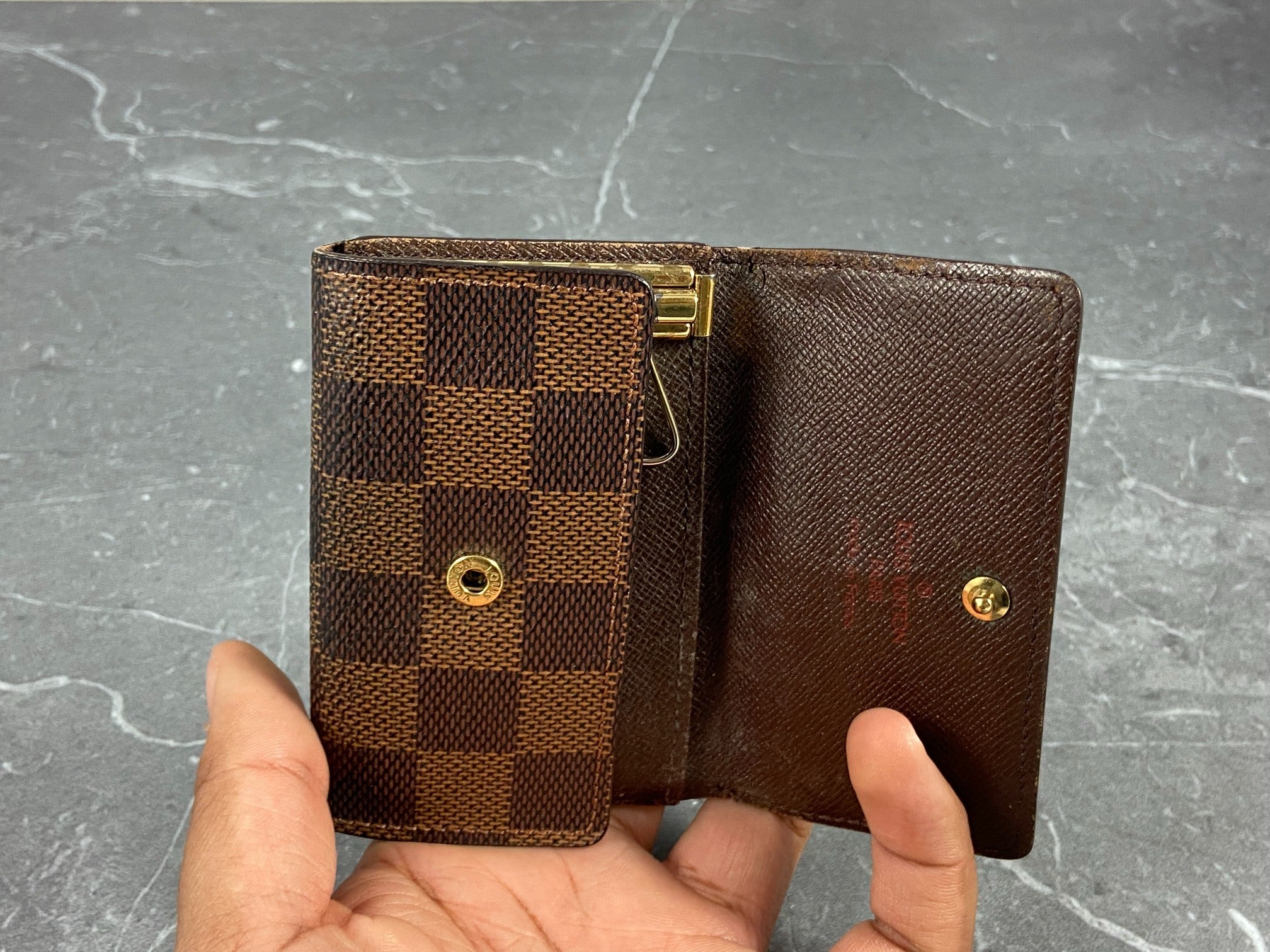 Louis Vuitton 6 Key Holder Damier Ebene Canvas