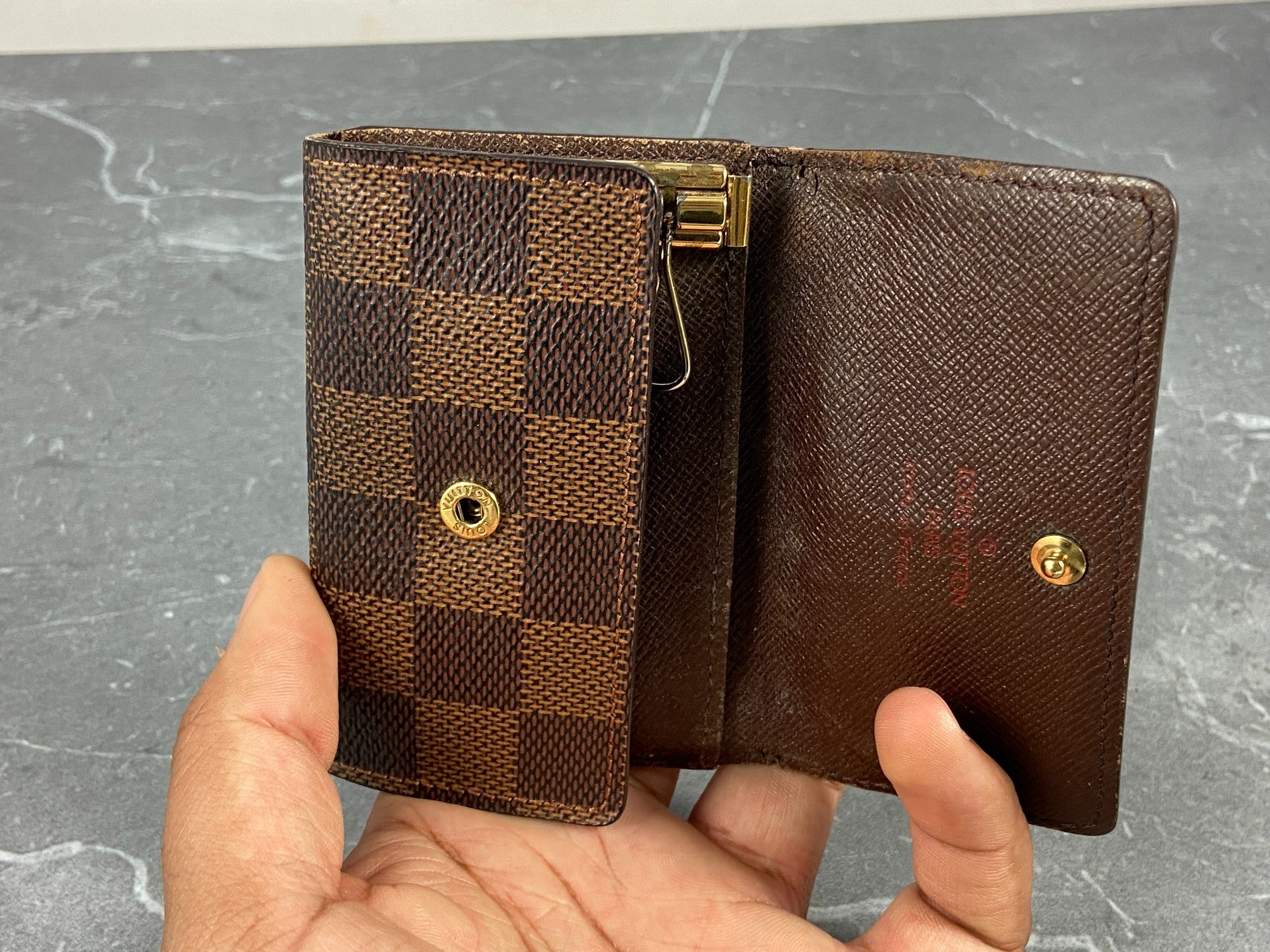 Louis Vuitton 6 Key Holder Damier Ebene Canvas