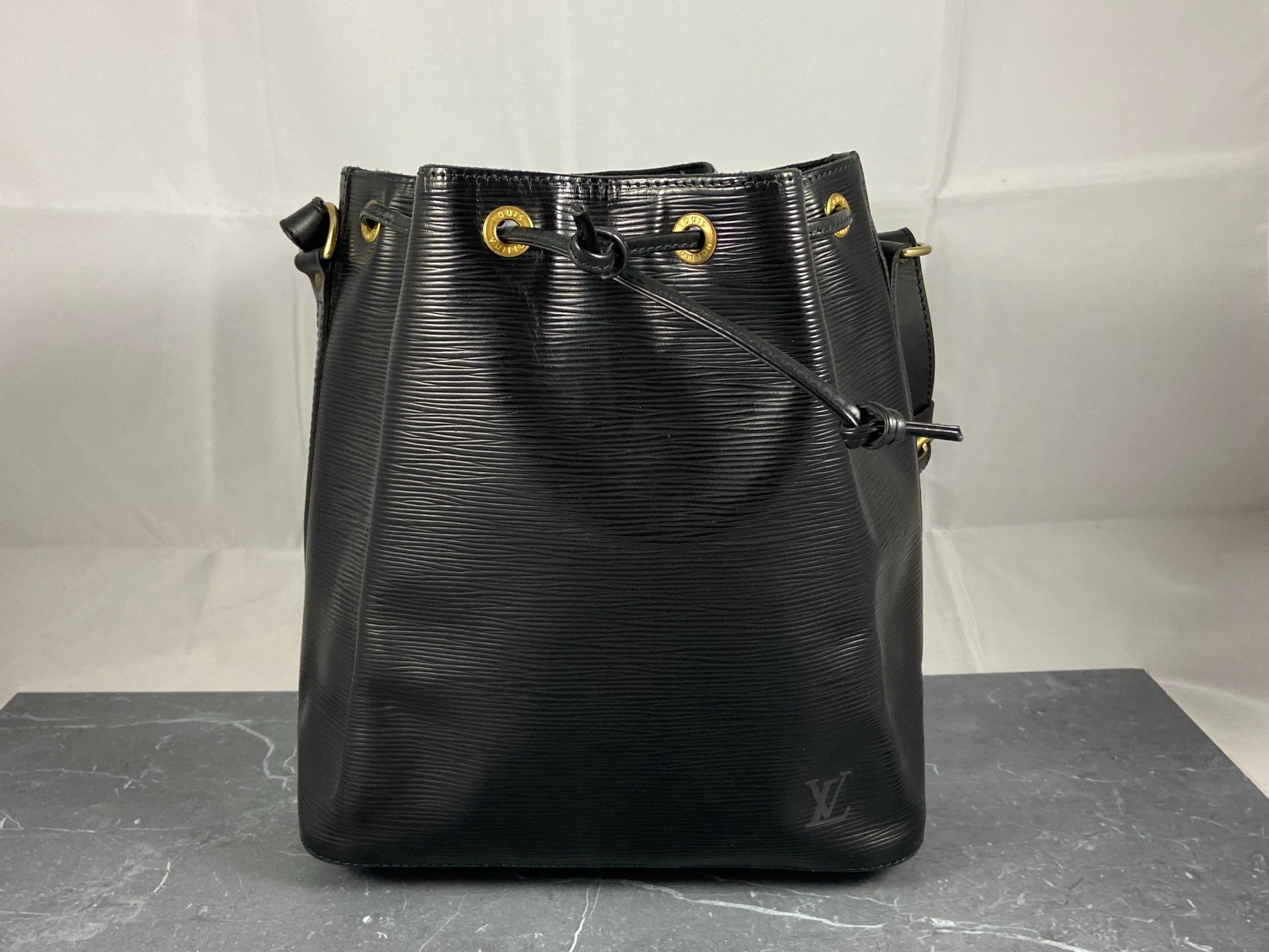 Louis Vuitton Sac Noé Petit Black Epi Leather