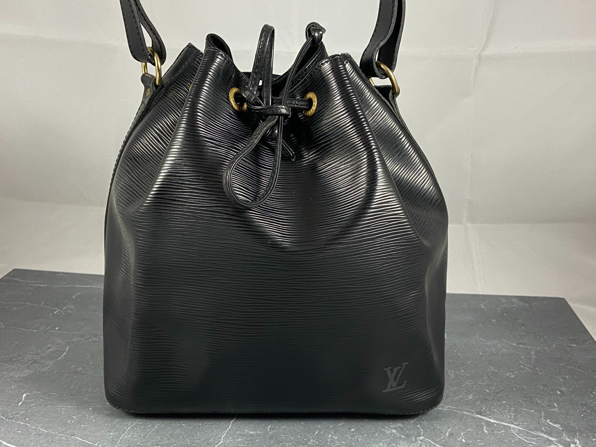 Louis Vuitton Sac Noé Petit Black Epi Leather