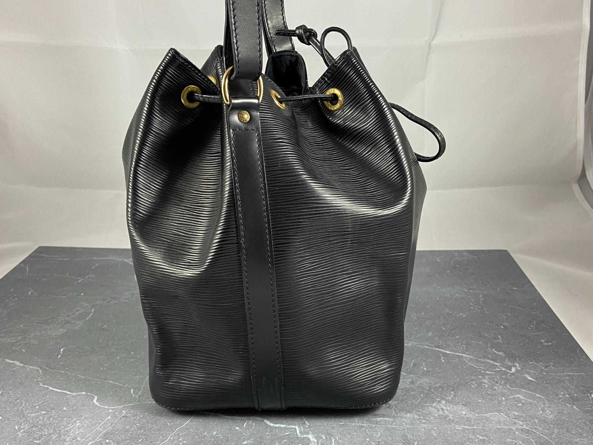 Louis Vuitton Sac Noé Petit Black Epi Leather