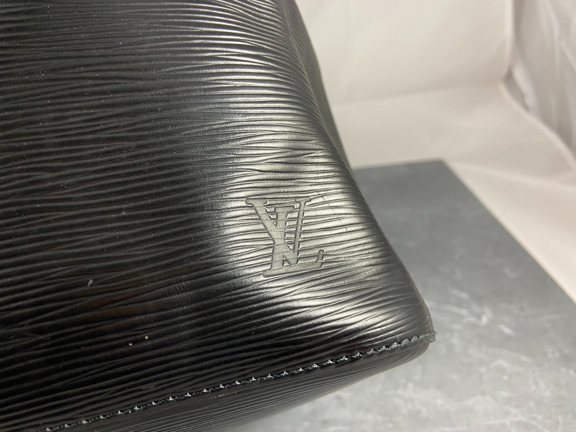 Louis Vuitton Sac Noé Petit Black Epi Leather