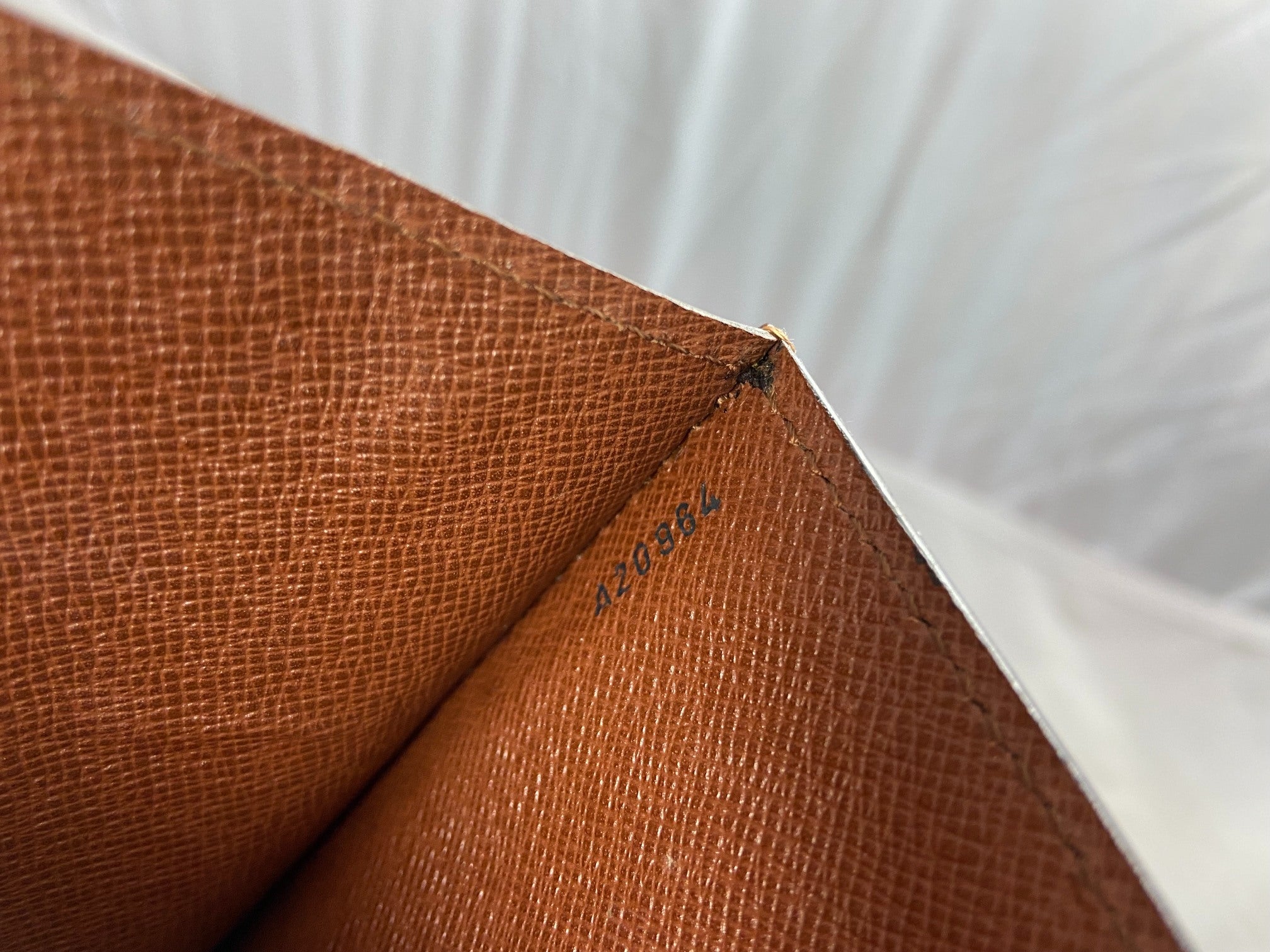 Louis Vuitton Monceau 28 Monogram Canvas