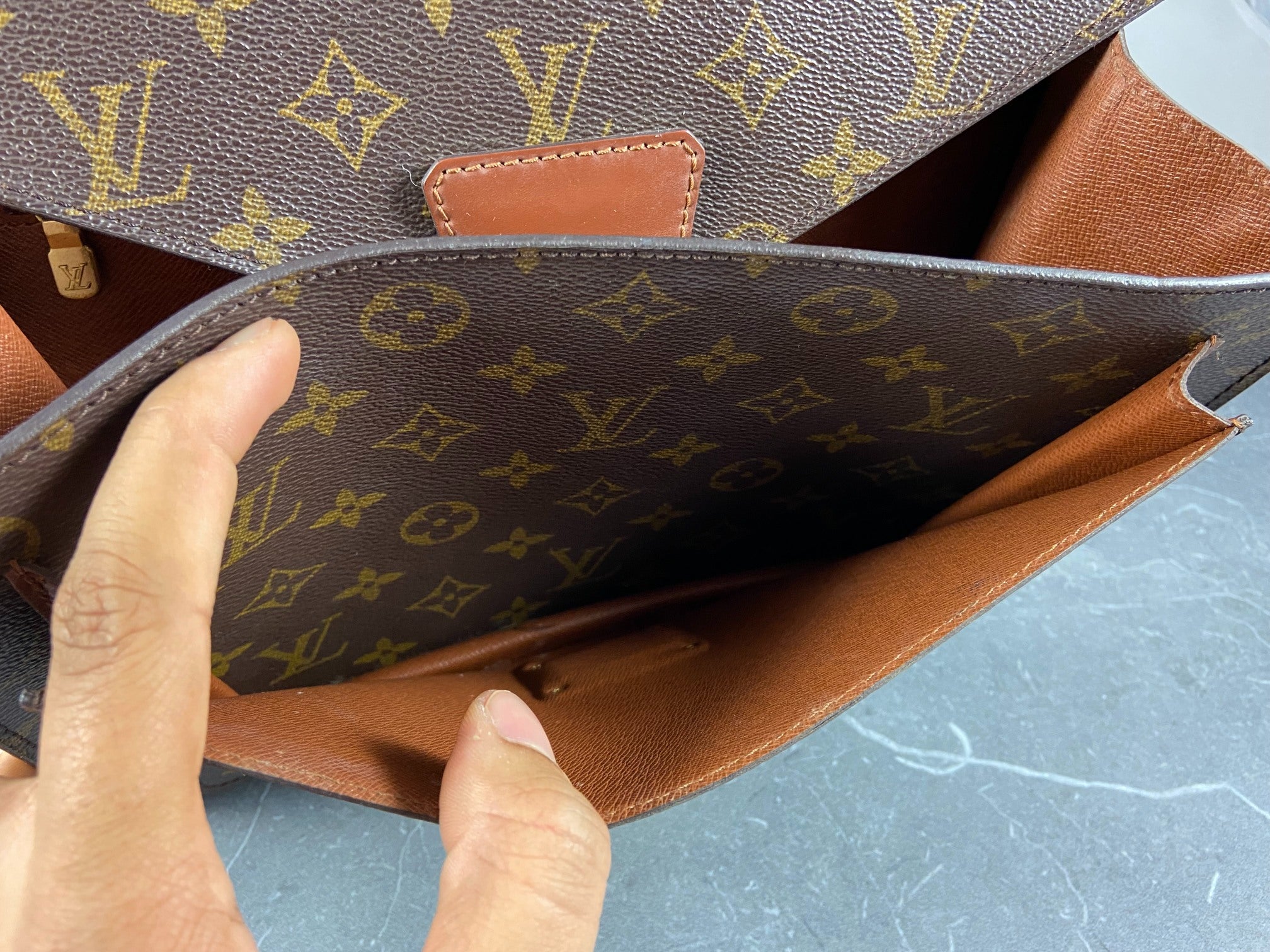 Louis Vuitton Monceau 28 Monogram Canvas