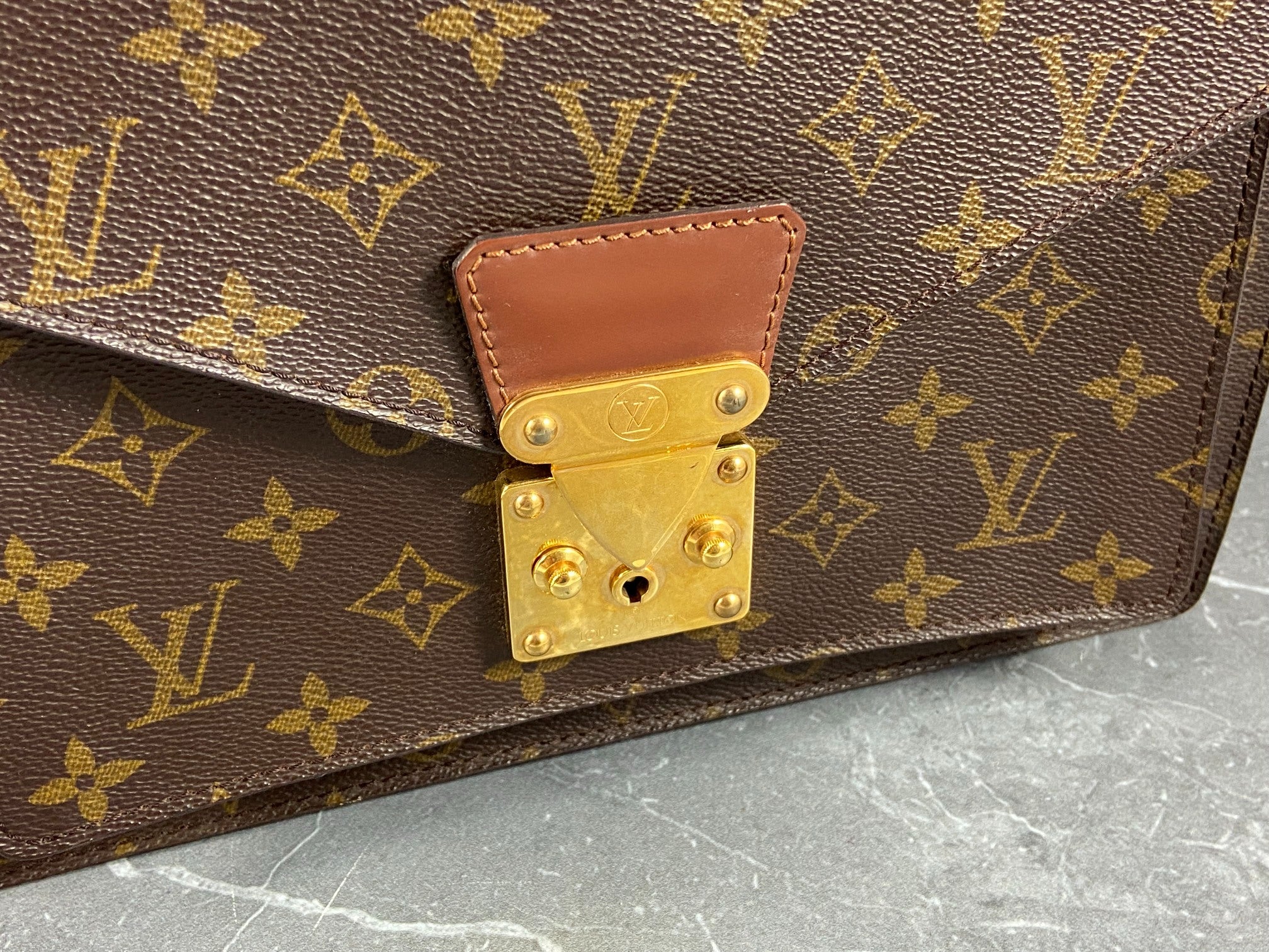Louis Vuitton Monceau 28 Monogram Canvas