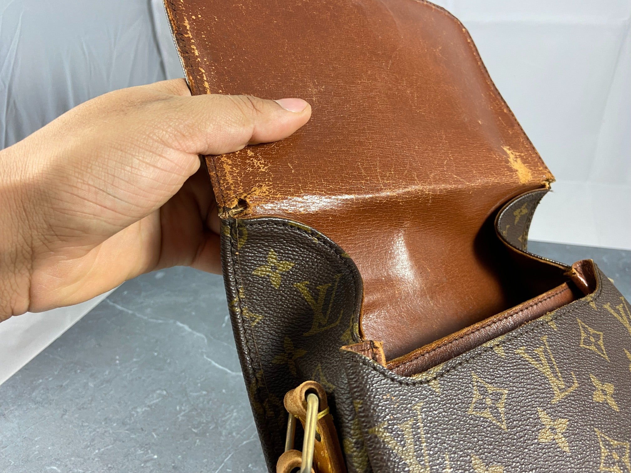 Louis Vuitton Cartouchière MM Shoulder Bag Monogram Canvas