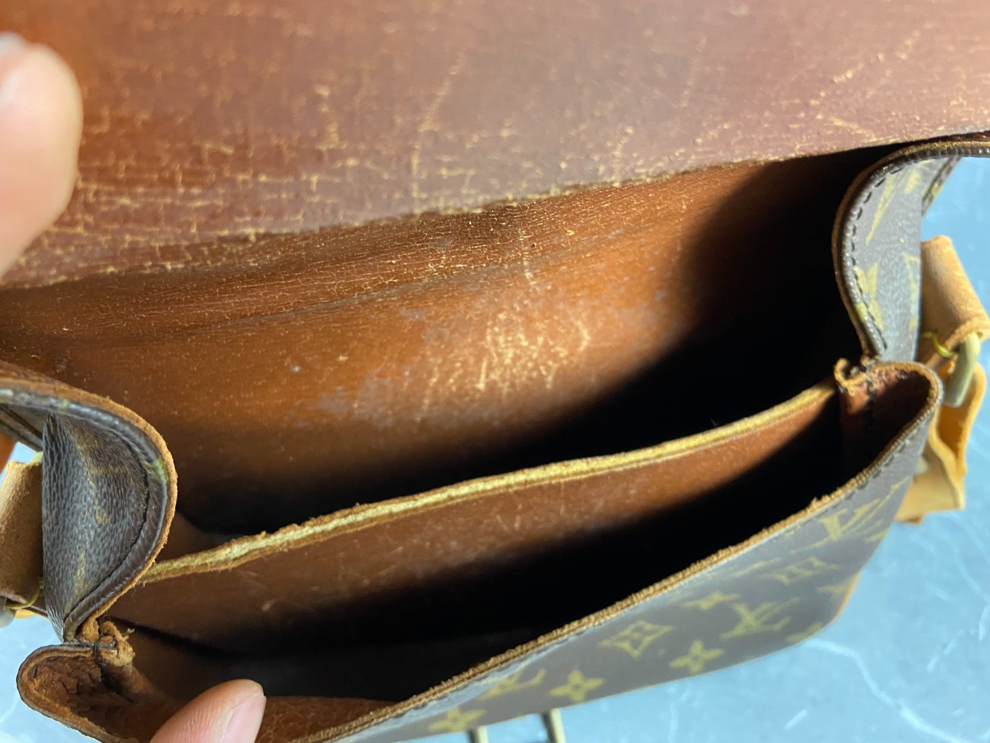 Louis Vuitton Cartouchière MM Shoulder Bag Monogram Canvas