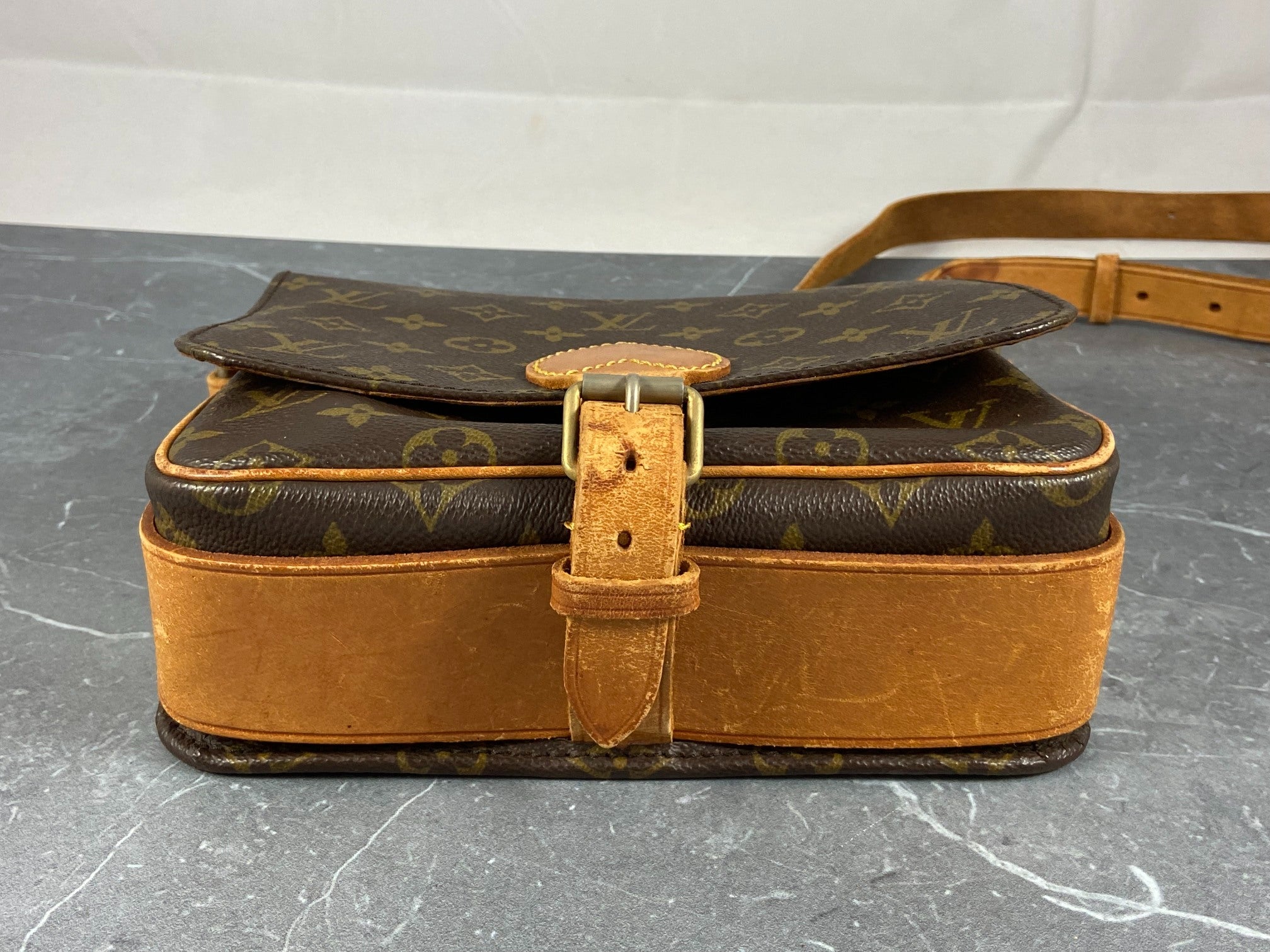 Louis Vuitton Cartouchière MM Shoulder Bag Monogram Canvas