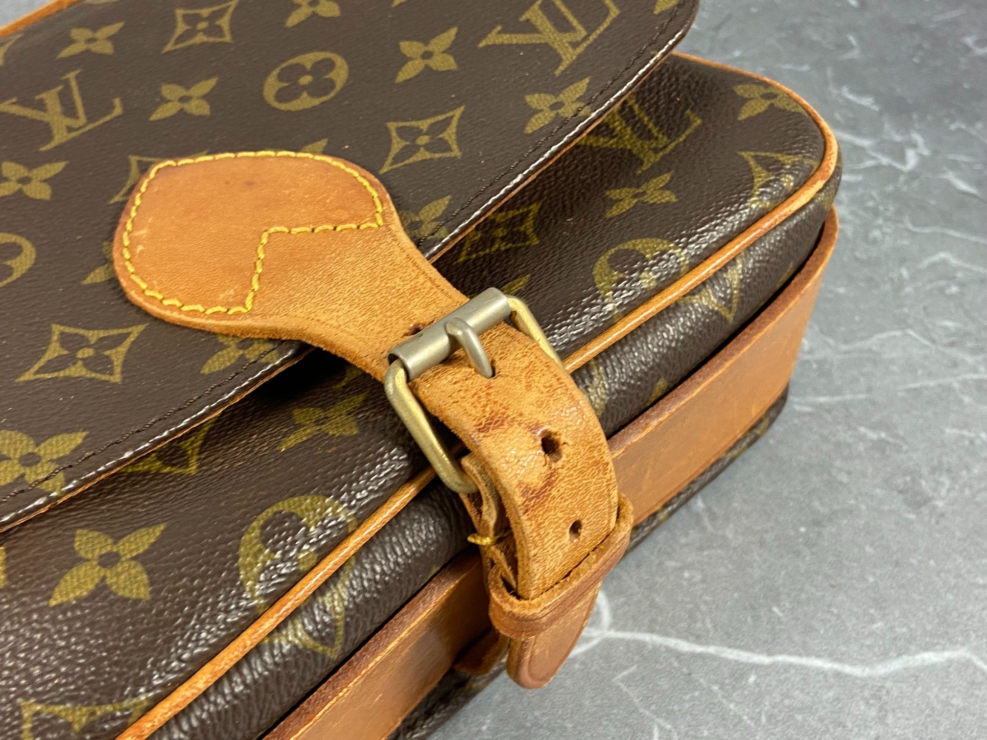 Louis Vuitton Cartouchière MM Shoulder Bag Monogram Canvas