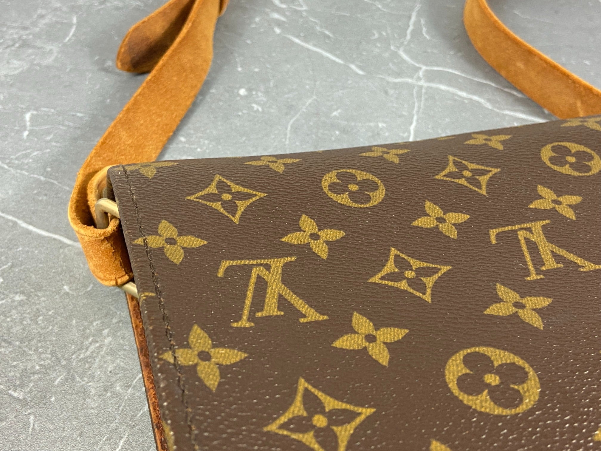 Louis Vuitton Cartouchière MM Shoulder Bag Monogram Canvas